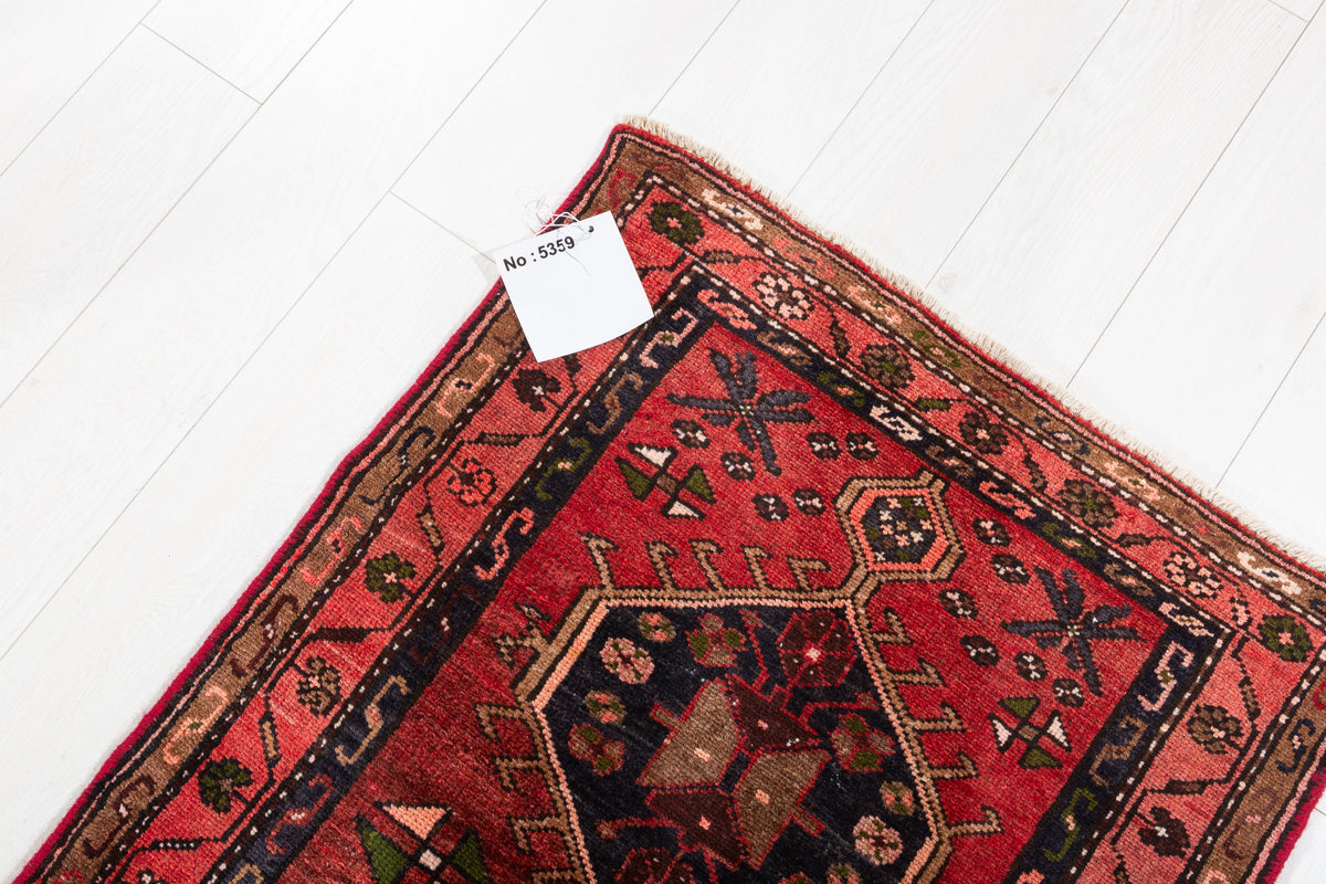 Vintage Geometric Small Wool Rug, Red – 5' 3" x 2' 7" (161 x 79 cm)