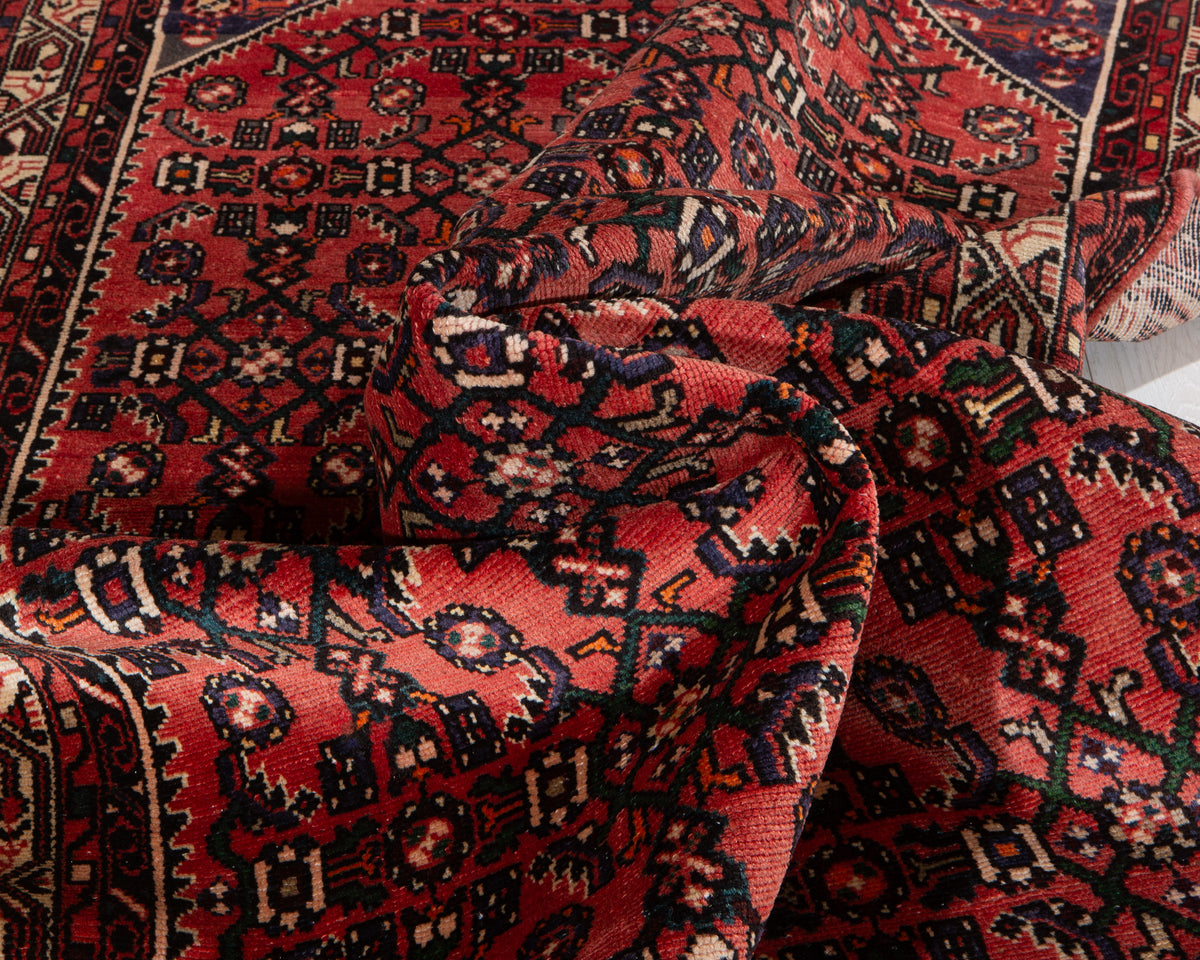Vintage Red & Beige Wool Rug – 9' 1" x 4' 5" (278 x 135 cm)