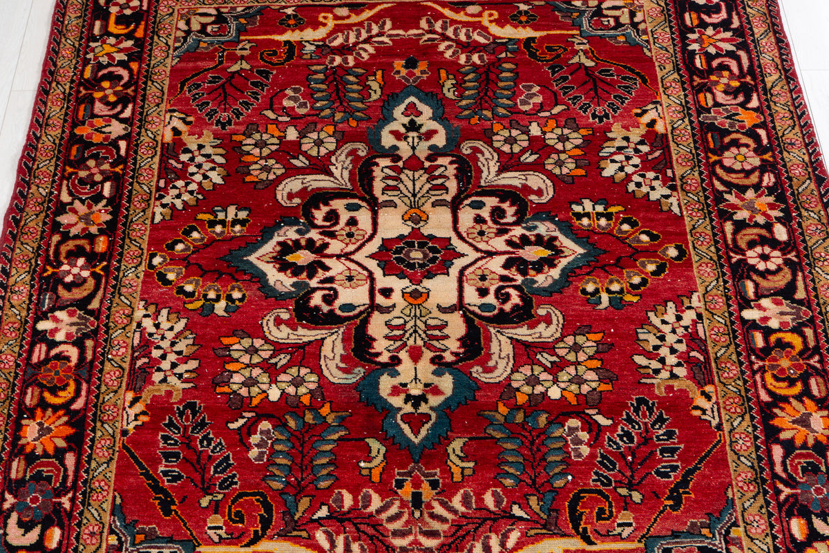 Rare Collectible Antique Red Floral Medallion Wool Rug – 6' 8" x 5' 6" (203 x 168 cm)
