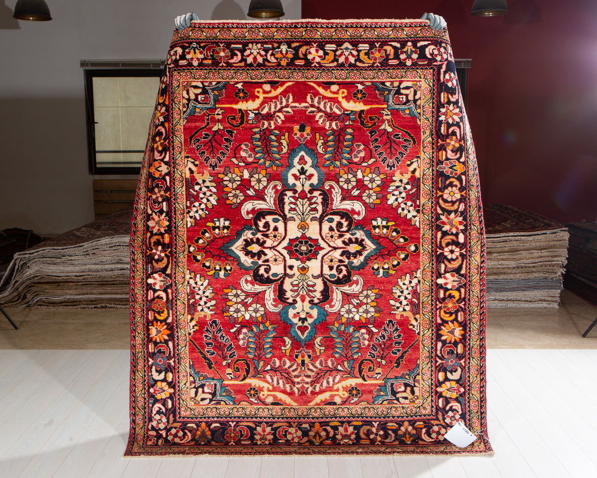 Rare Collectible Antique Red Floral Medallion Wool Rug – 6' 8" x 5' 6" (203 x 168 cm)