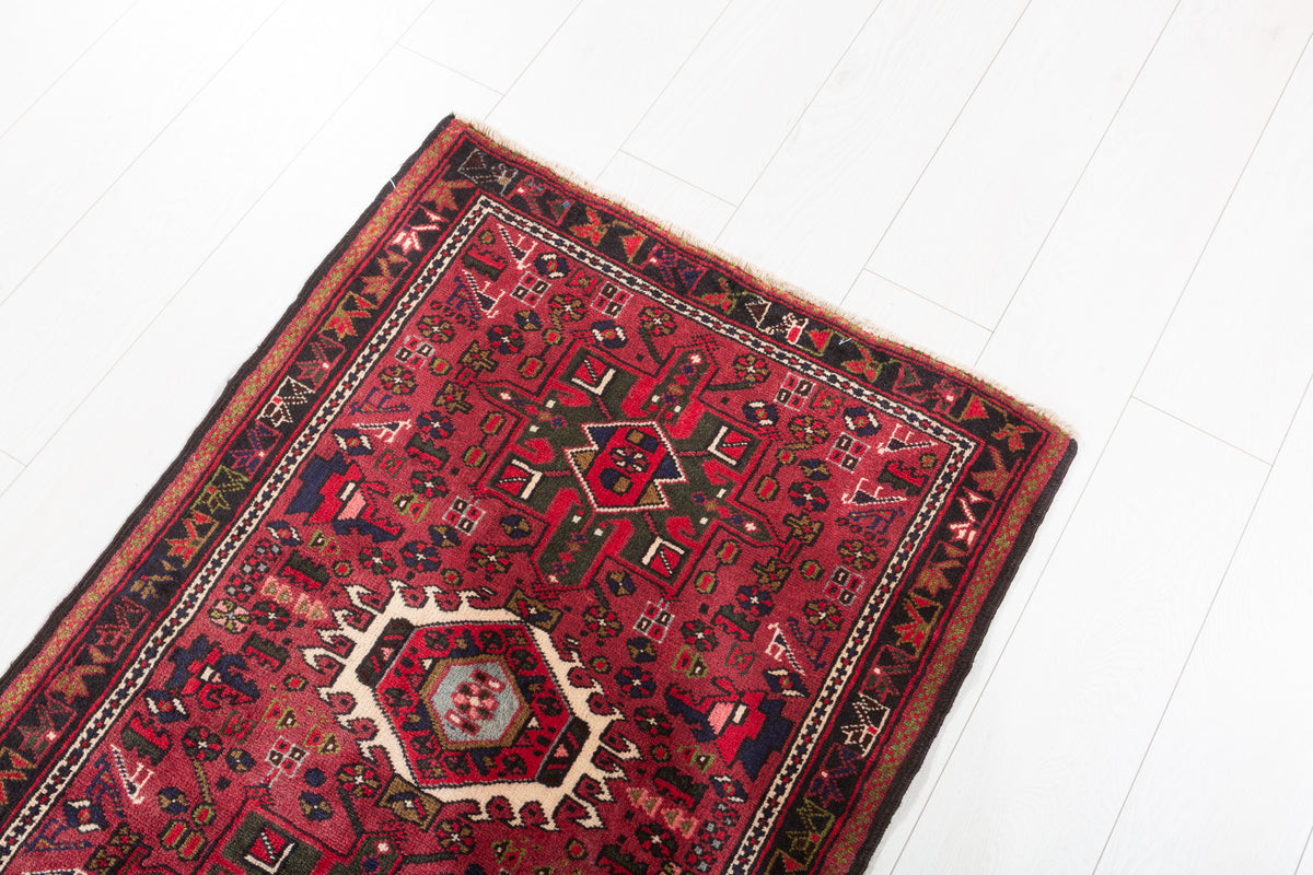 Vintage Diamond Medallion Narrow Runner Rug, Red – 6' 4" x 2' 5" (194 x 74 cm)