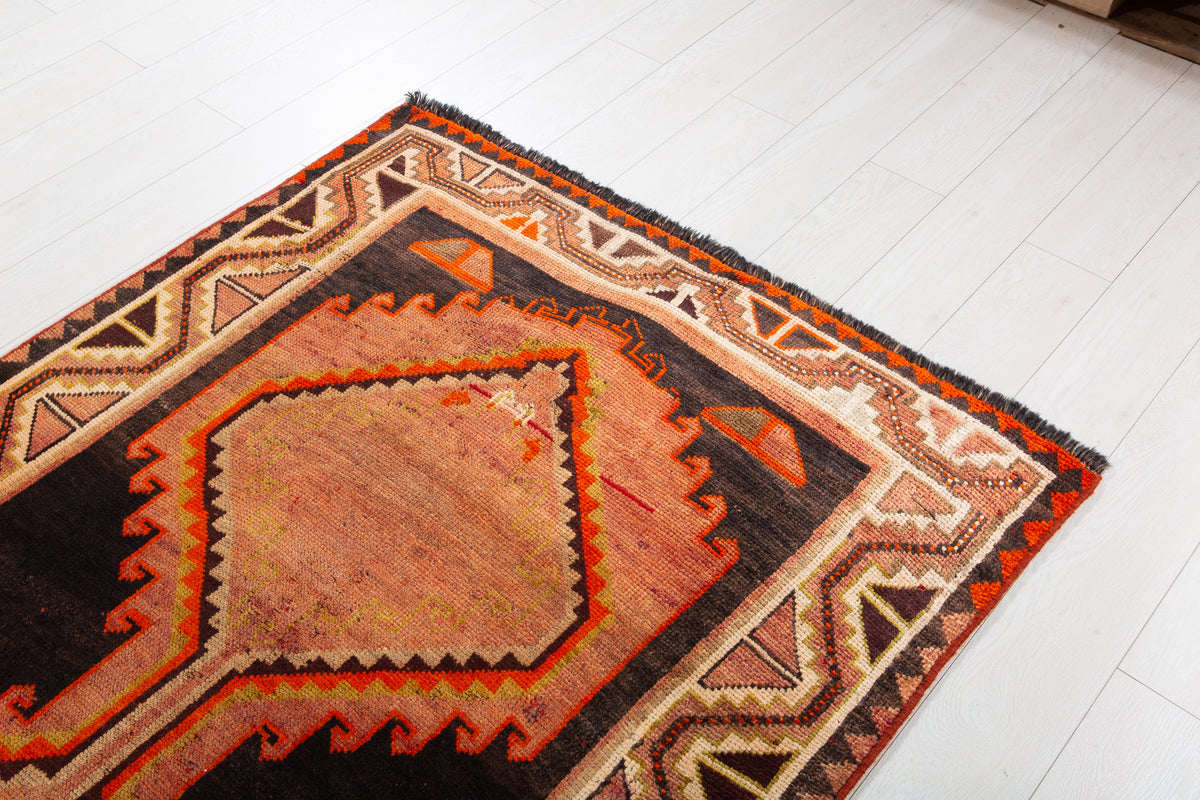 Rare Collectible Antique Rust Orange & Black Geometric Medallion Wool Rug – 8' 6" x 4' 2" (259 x 128 cm)