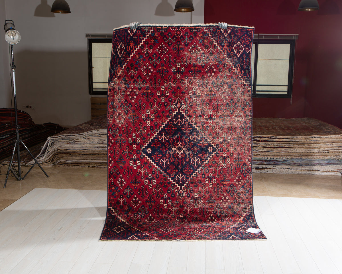 Antique Red Geometric Medallion Wool Rug – 7' 10" x 4' 11" (238 x 149 cm)