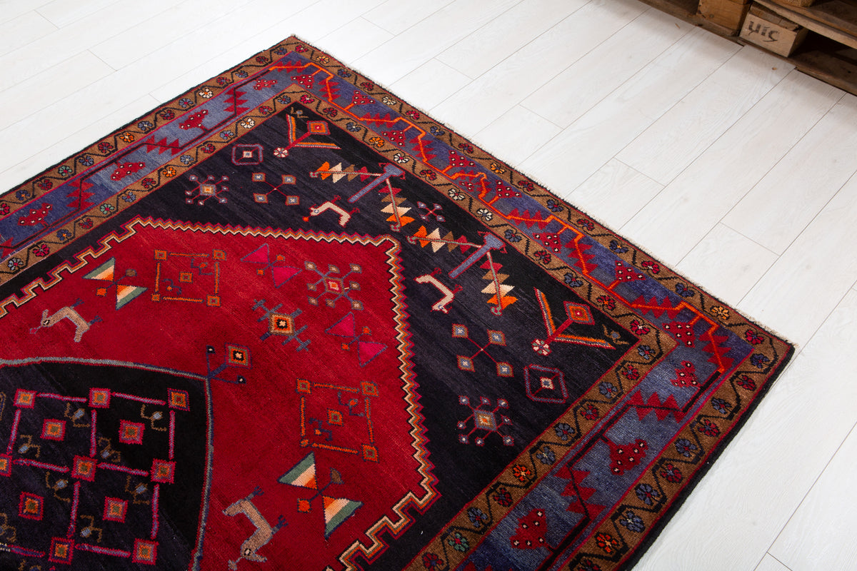 Collectible Vintage Red & Navy Blue Geometric Medallion Wool Rug – 8' 4" x 5' 0" (253 x 152 cm)