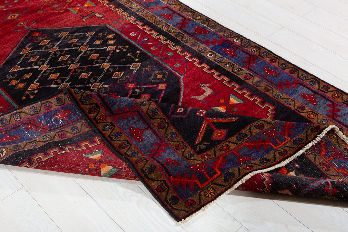 Collectible Vintage Red & Navy Blue Geometric Medallion Wool Rug – 8' 4" x 5' 0" (253 x 152 cm)