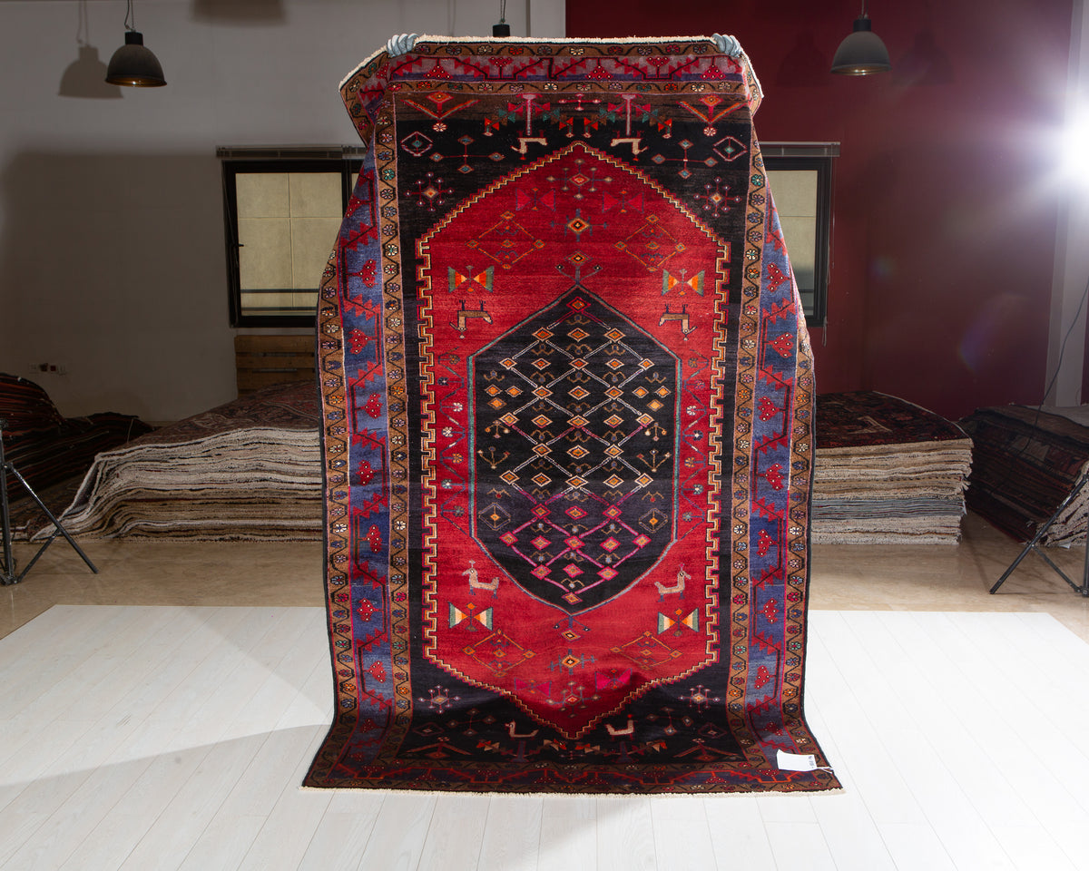 Collectible Vintage Red & Navy Blue Geometric Medallion Wool Rug – 8' 4" x 5' 0" (253 x 152 cm)