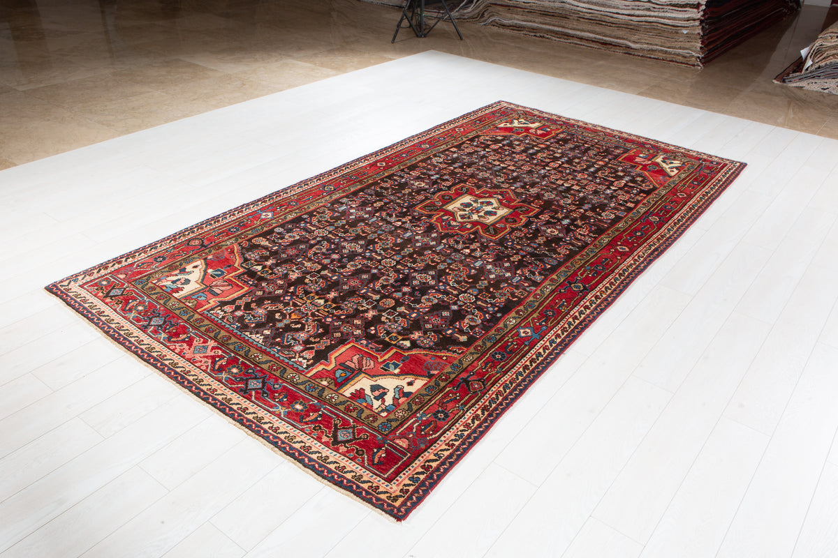 Vintage Black & Red Geometric Medallion Wool Rug – 10' 4" x 5' 5" (314 x 164 cm)