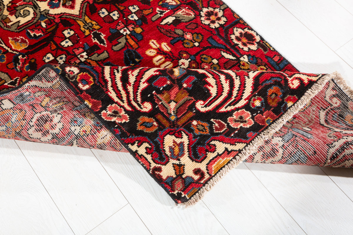 Antique Floral Medallion Runner Rug, Red – 8' 7" x 2' 11" (261 x 89 cm)