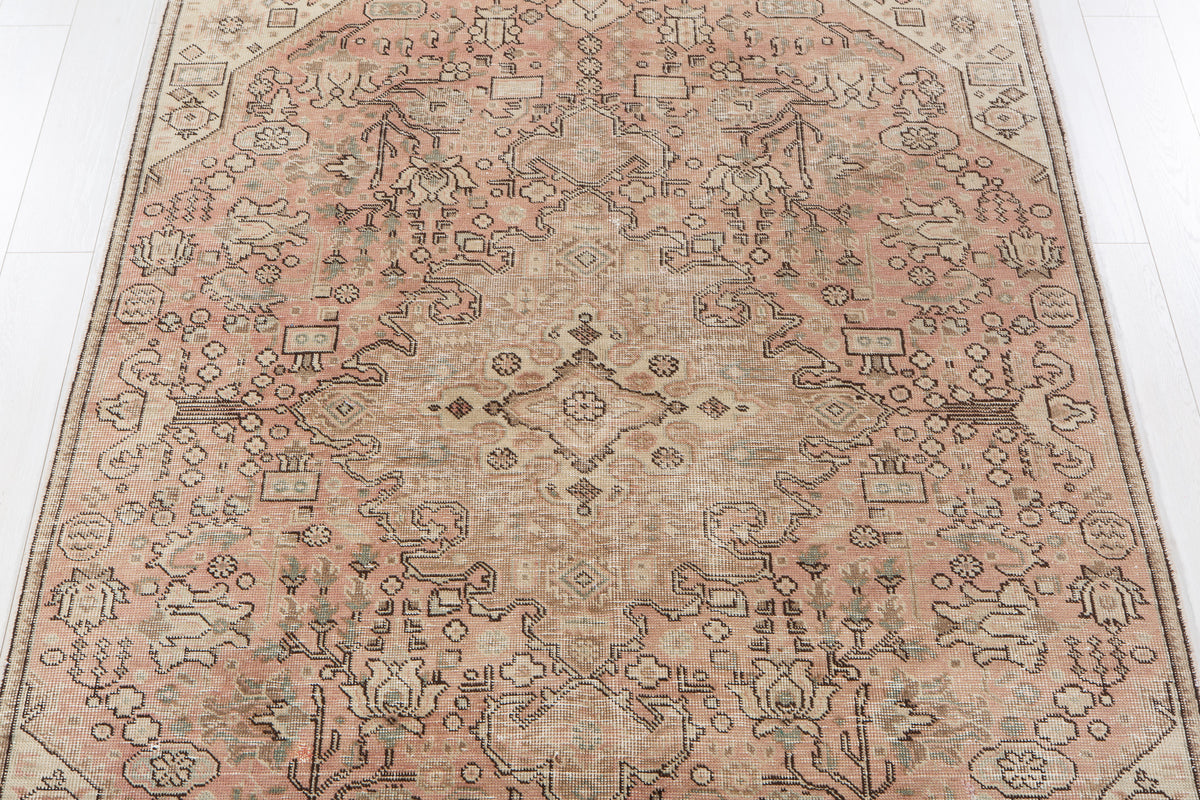 Antique Faded Soft Pink & Earth Tones Wool Rug – 8' 6" x 5' 4" (258 x 163 cm)