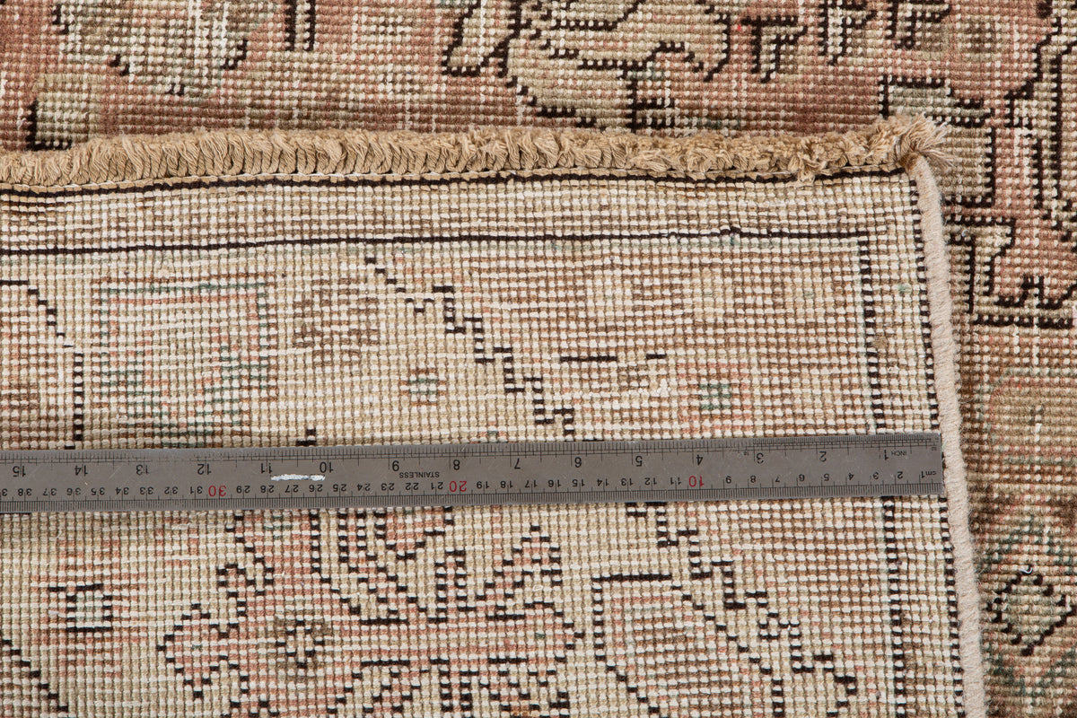 Antique Faded Soft Pink & Earth Tones Wool Rug – 8' 6" x 5' 4" (258 x 163 cm)