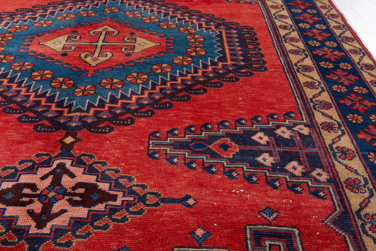 Vintage Orange Red & Blue Geometric Medallion Wool Rug – 7' 5" x 5' 3" (226 x 160 cm)