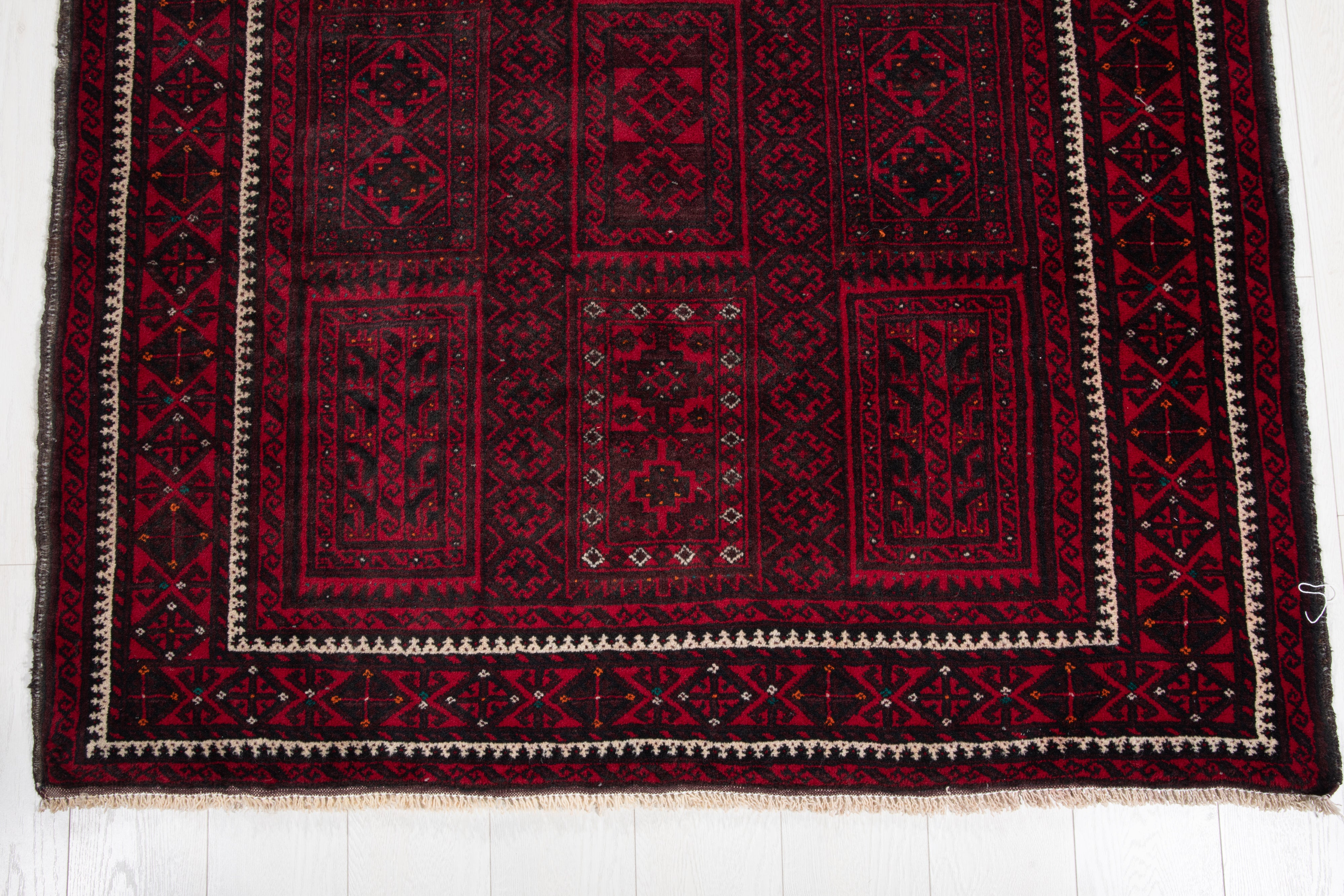Fine Vintage Baluch Wool Rug, Red, 4x7 – 6' 8" x 4' 4" (204 x 133 cm)
