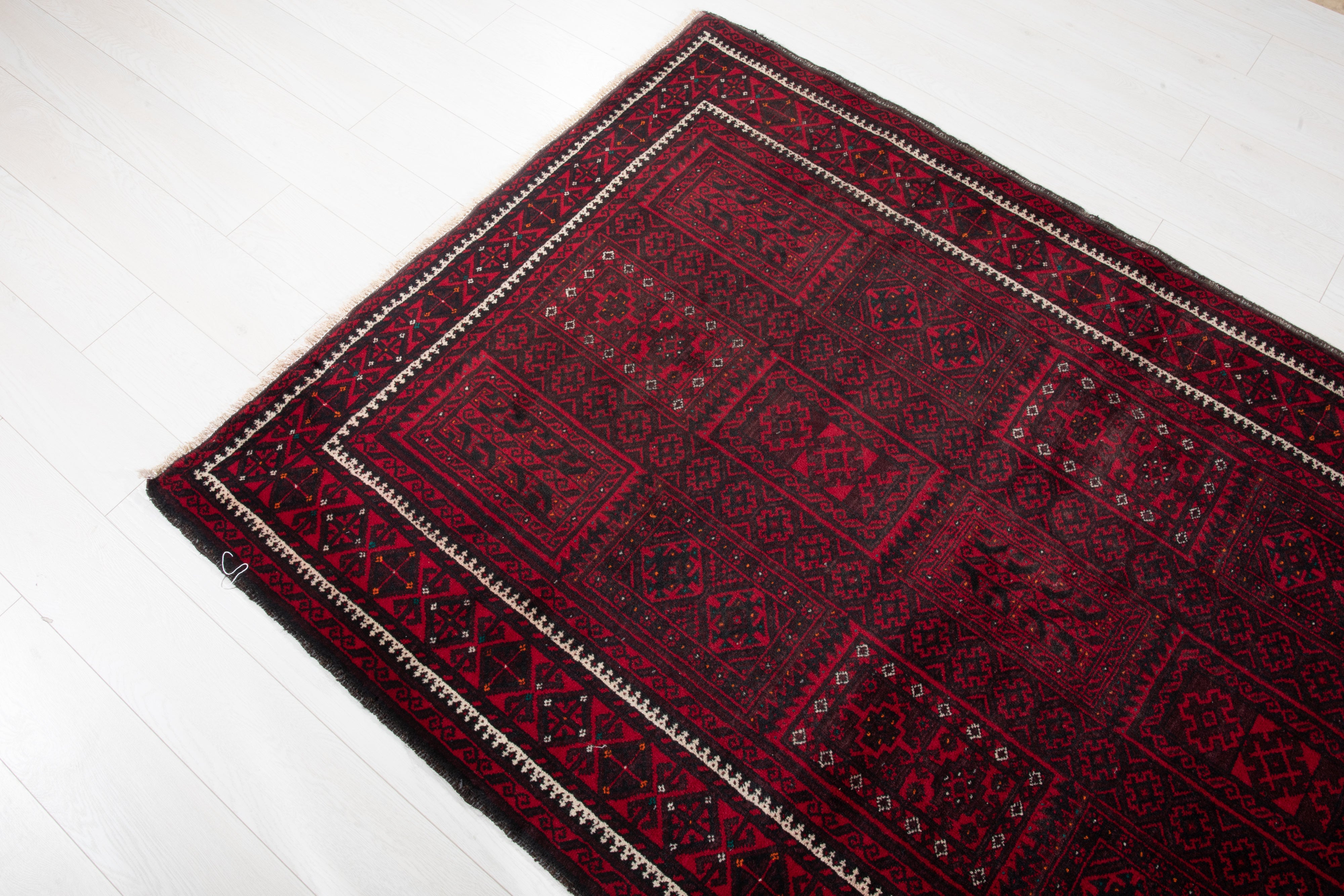 Fine Vintage Baluch Wool Rug, Red, 4x7 – 6' 8" x 4' 4" (204 x 133 cm)