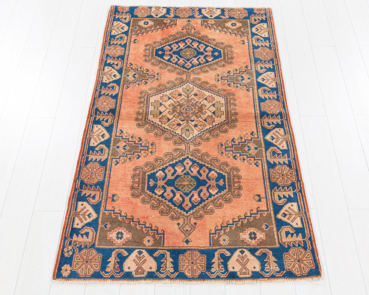 Vintage Viss Faded Peach and Blue Triple Diamond Medallion Area Rug, 4x7 – 6' 6" x 3' 7" (199 x 108 cm), SKU 5442