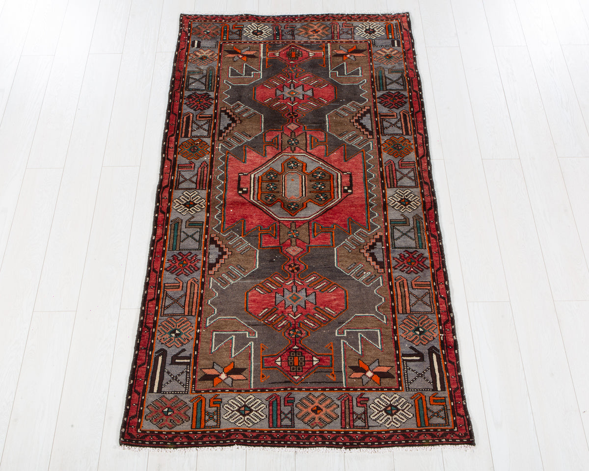 Vintage Tarom wool rug in Faded red, blue, 189 x 103 cm