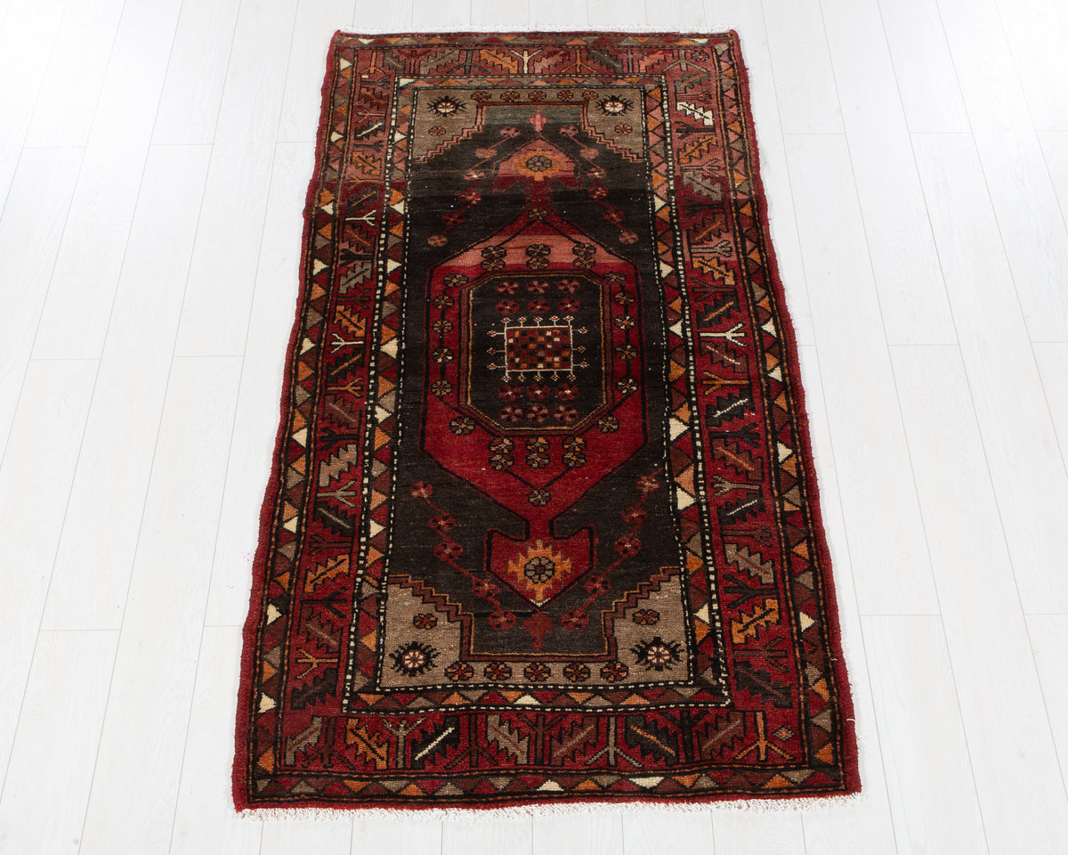 Vintage Tarom wool rug in Red, charcol black, 190 x 102 cm