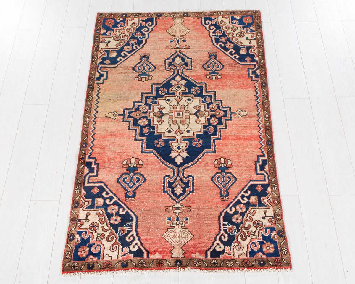 Antique Malayer wool rug in Salmon Pink, navy blue, 168 x 102 cm