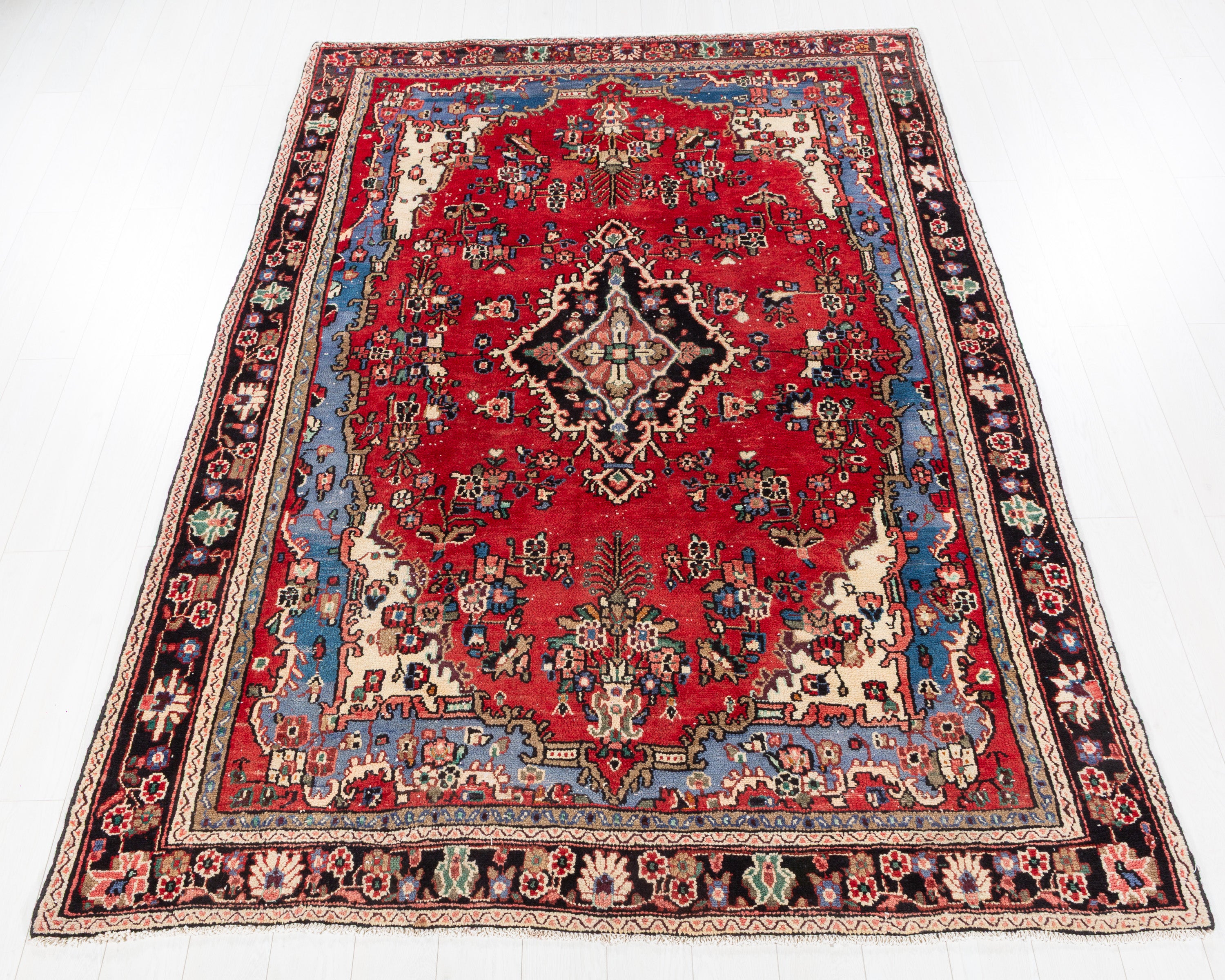 Vintage Hamadan Red and Light Blue Floral Rug, 7x10 – 9' 7" x 6' 7" (291 x 200 cm) – main view