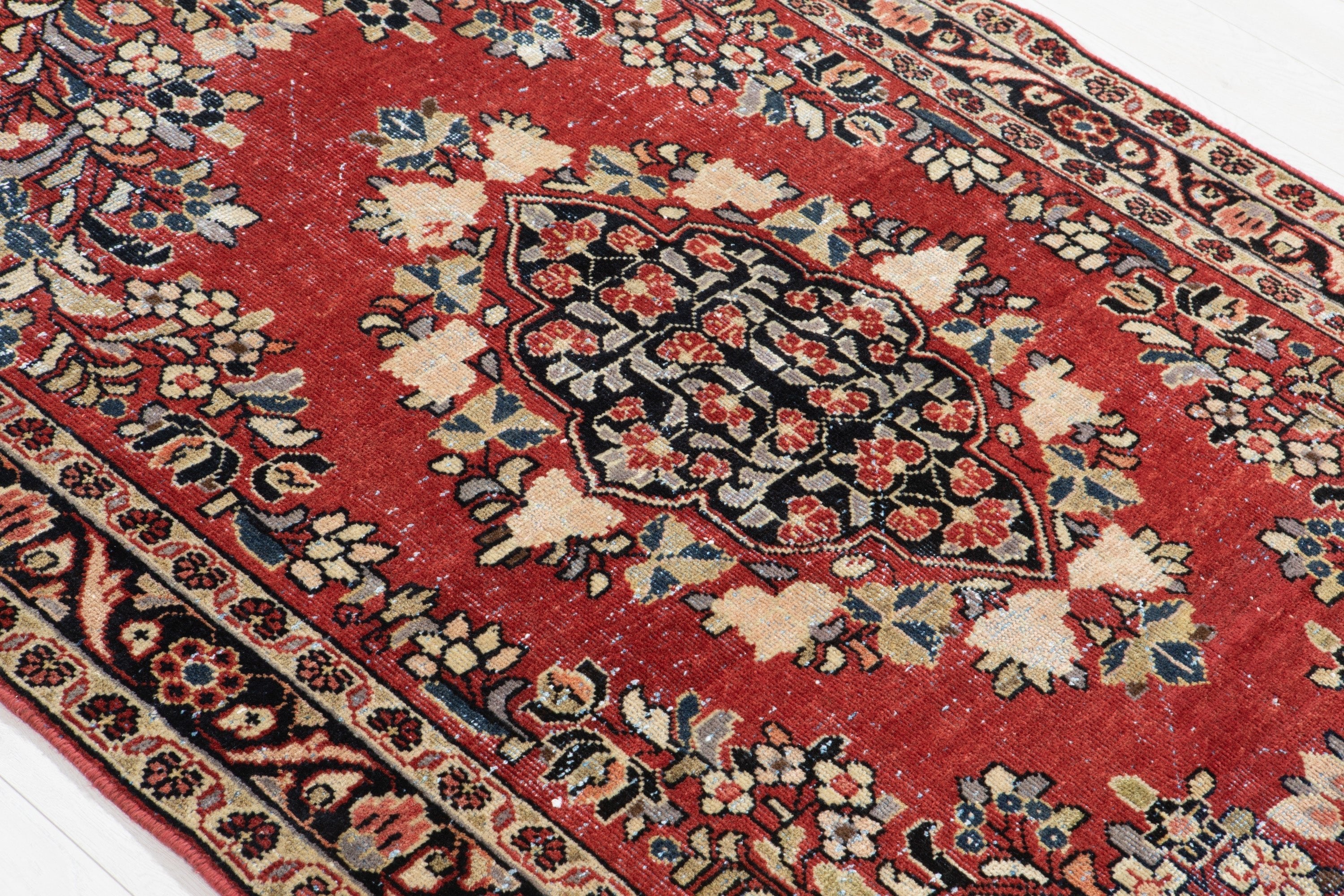 Hand-Knotted Vintage Wool Area Rug – 7' x 4' 6" (212 x 137 cm) - Yasi & Fara