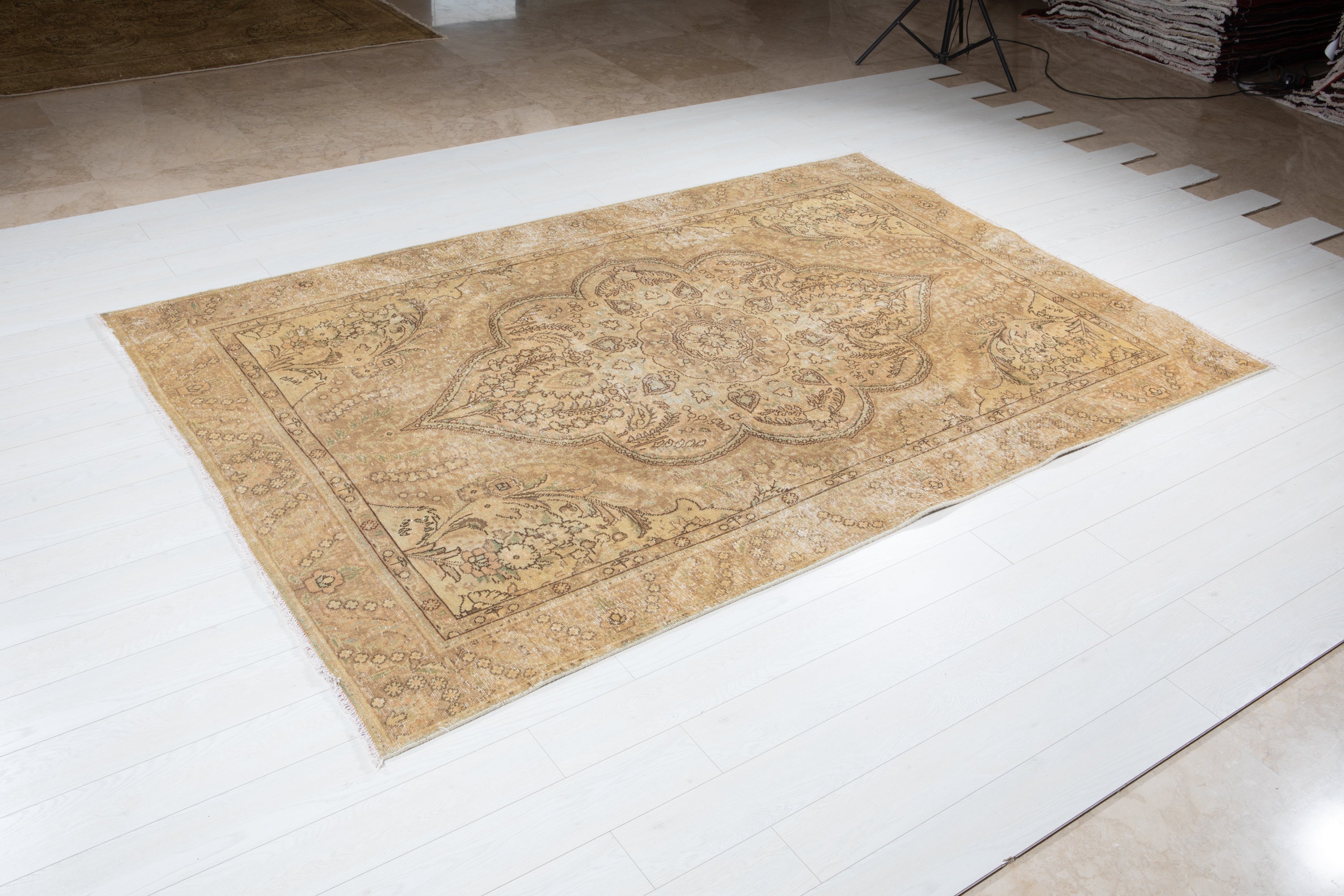 Hand-Knotted Vintage Large Wool Area Rug Faded – 9' 5" x 6' 3" (288 x 192 cm) - Yasi & Fara