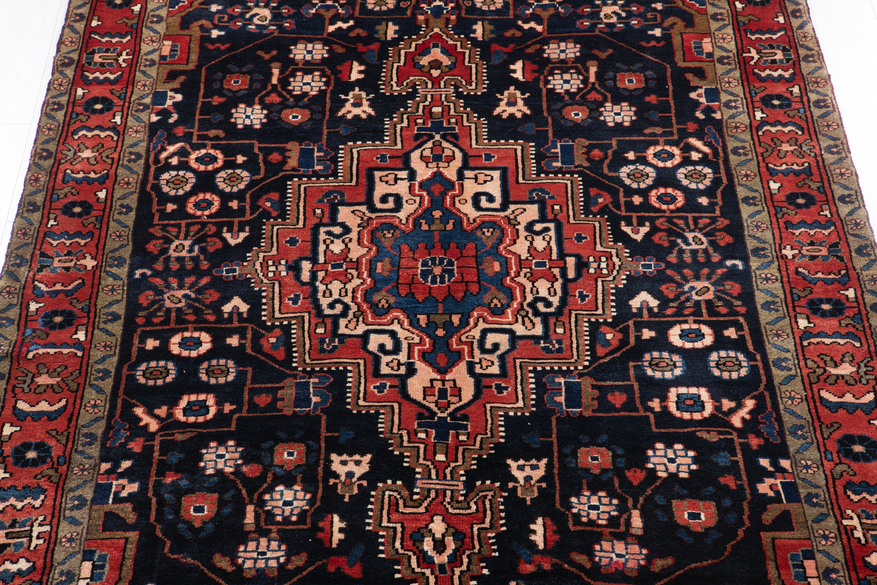 Collectible Vintage Jozan Malayer Tribal Medallion Wool Rug, Navy Blue & Red, 5x10 – 9' 6" x 5' 3" (291 x 159 cm)