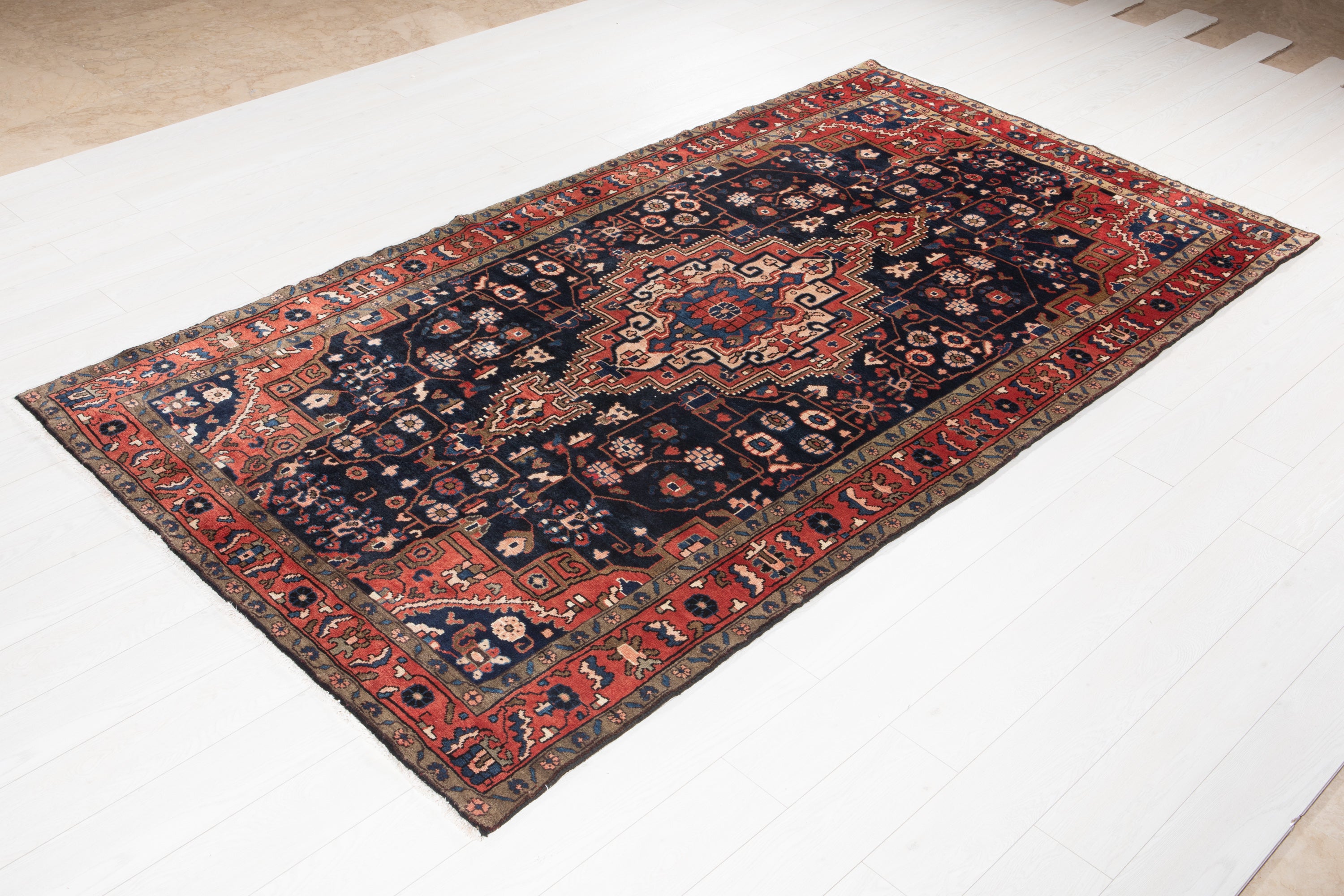 Collectible Vintage Jozan Malayer Tribal Medallion Wool Rug, Navy Blue & Red, 5x10 – 9' 6" x 5' 3" (291 x 159 cm)