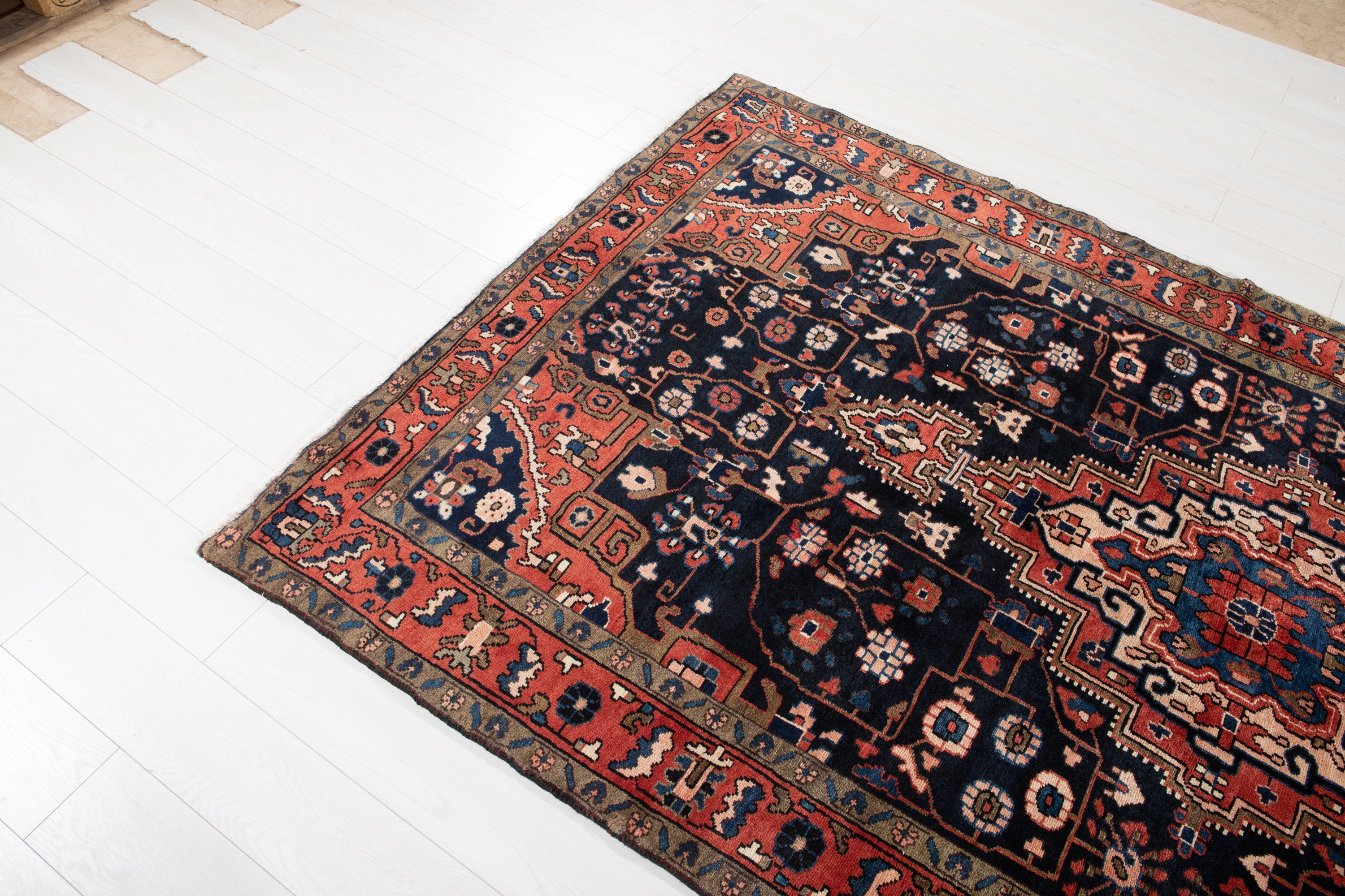 Collectible Vintage Jozan Malayer Tribal Medallion Wool Rug, Navy Blue & Red, 5x10 – 9' 6" x 5' 3" (291 x 159 cm)