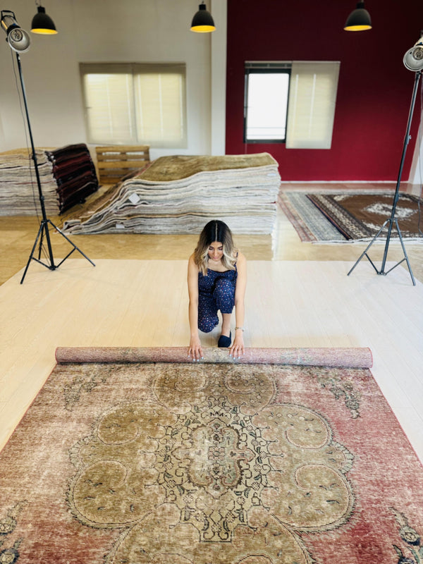 8' 3 x 6' 8" Excellent Hand-Knotted Antique Faded Pink Area Rug