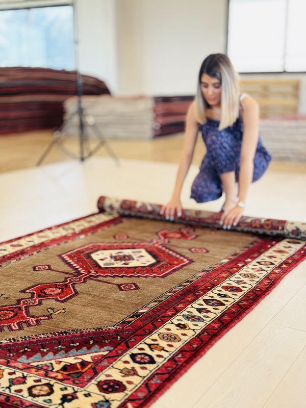 7' 2" x 4' 4" Excellent Hand-Knotted Vintage Tribal Rug