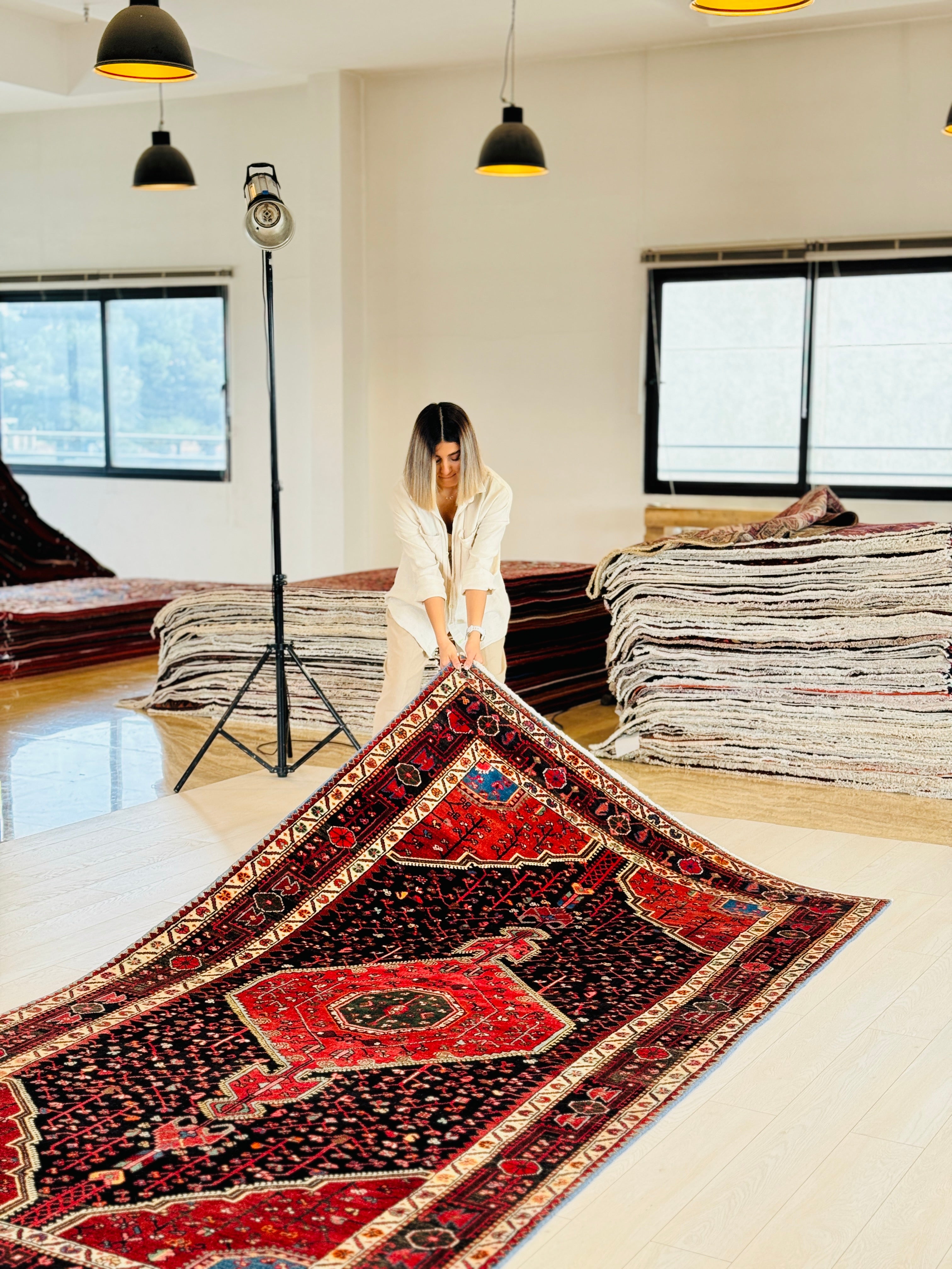 Hand-Knotted Vintage Wool Area Rug – 9' 10" x 5' 1" (301 x 154 cm) - Yasi & Fara