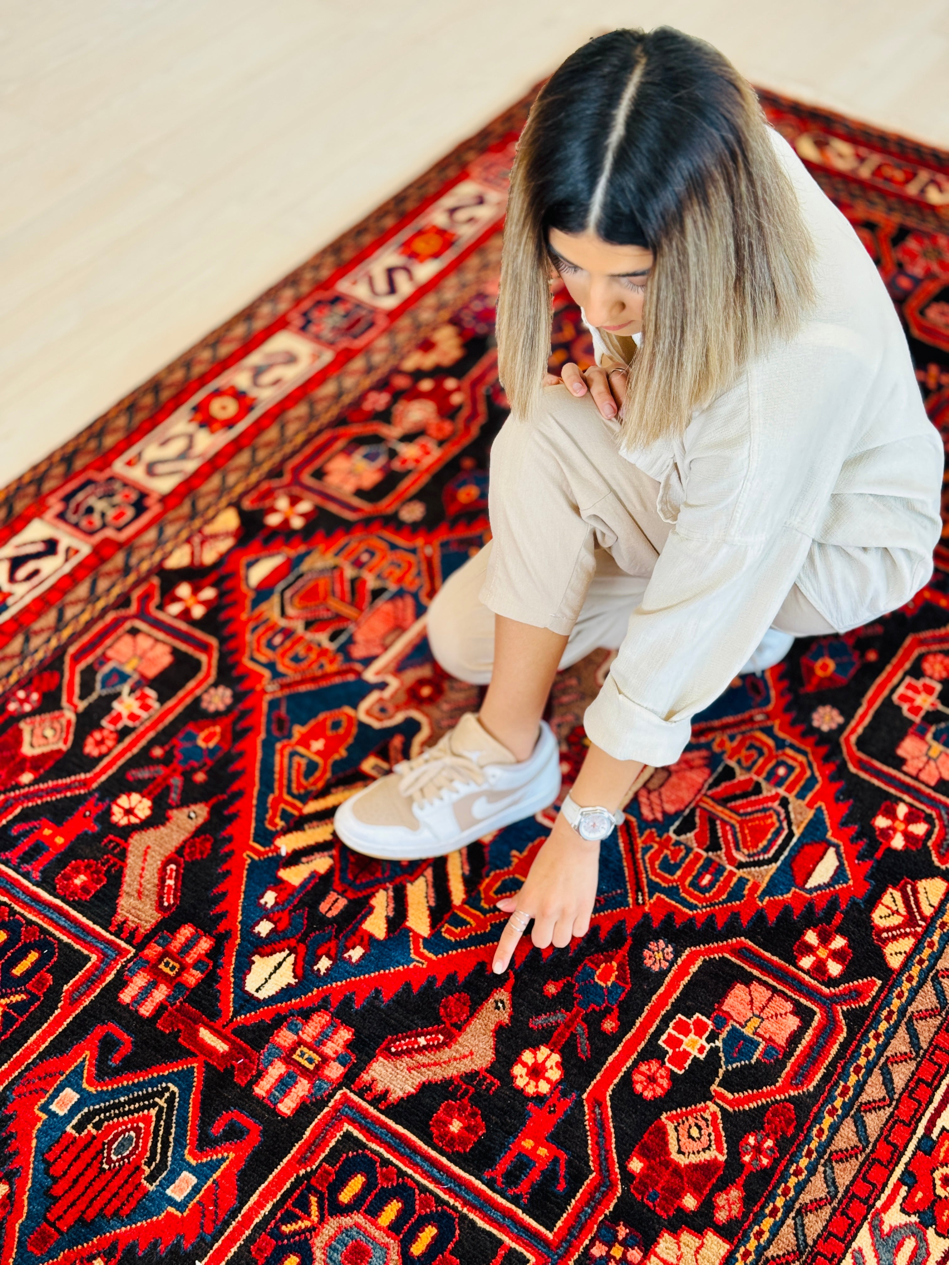 Hand-Knotted Vintage Wool Area Rug – 9' 9" x 5' 3" (298 x 160 cm) - Yasi & Fara