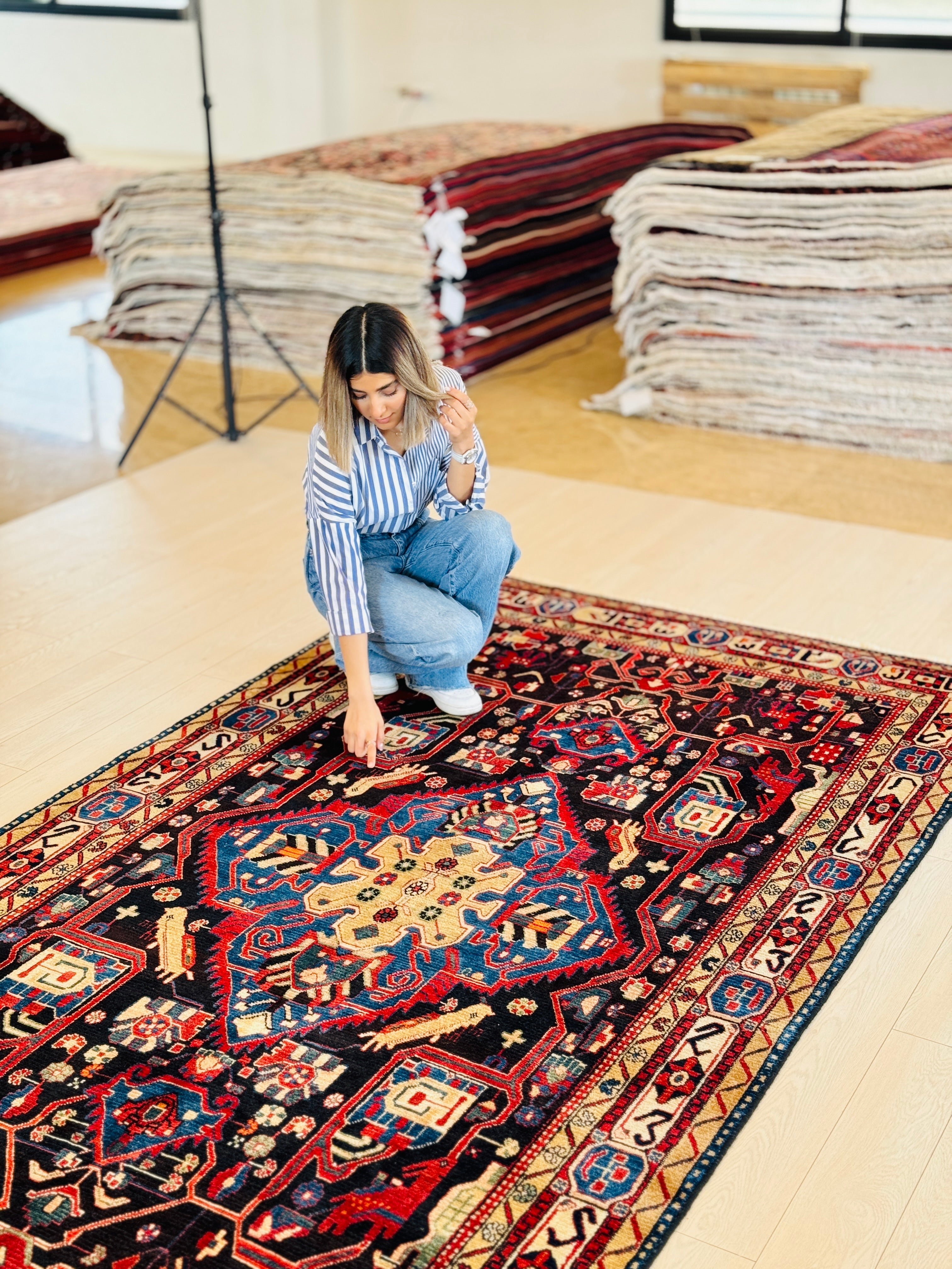 Hand-Knotted Vintage Wool Area Rug – 10' 3" x 5' 4" (313 x 164 cm) - Yasi & Fara
