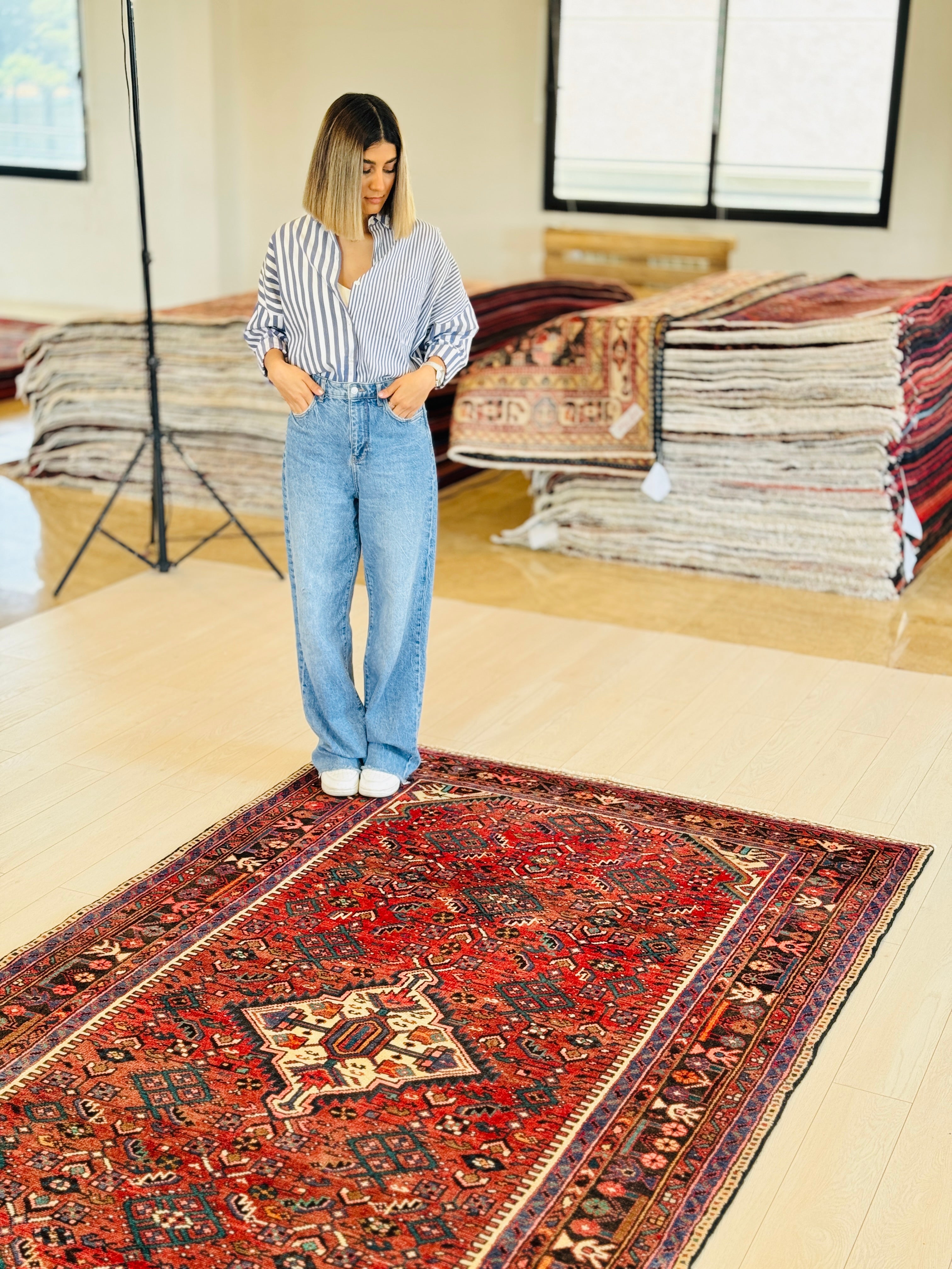 Hand-Knotted Vintage Wool Area Rug – 9' 3" x 5' 2" (283 x 158 cm) - Yasi & Fara