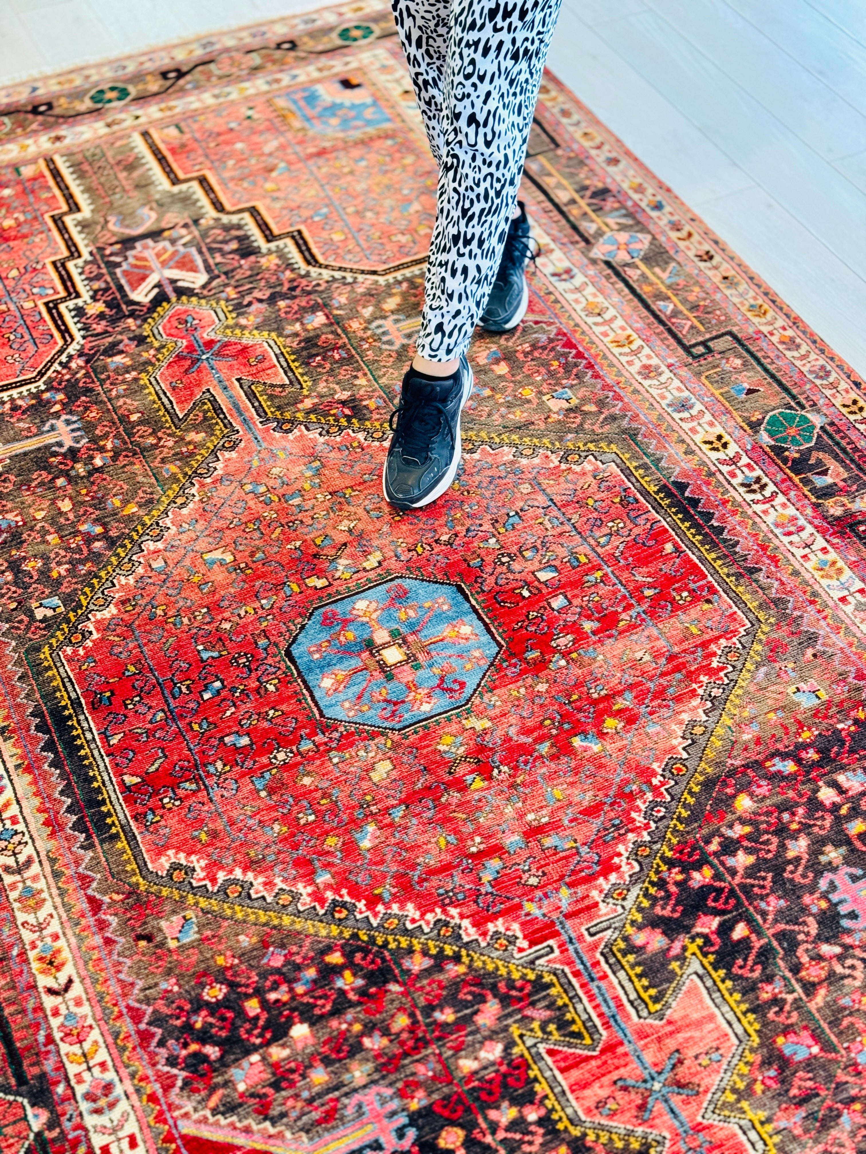 Hand-Knotted Vintage Wool Area Rug – 10' 8" x 5' 7" (324 × 170 cm) - Yasi & Fara
