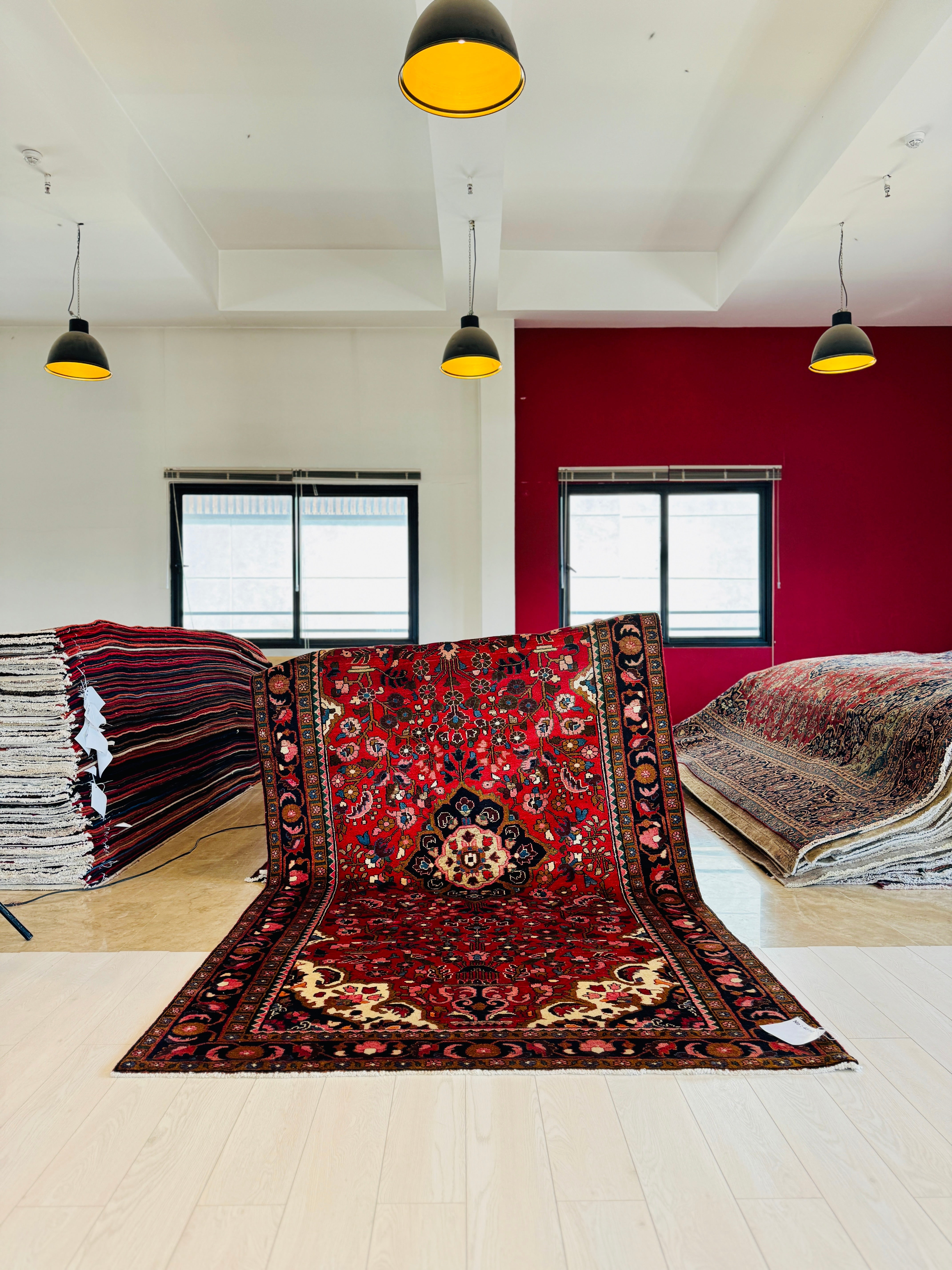 Hand-Knotted Vintage Wool Area Rug – 9' 8" x 5' 2" (294 × 158 cm) - Yasi & Fara