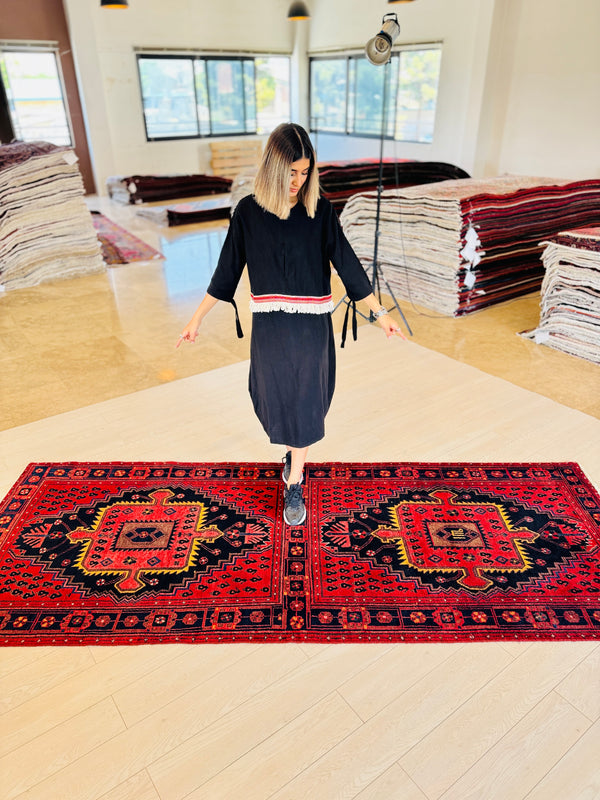 9' 9" x 3' 9" Excellent Hand-Knotted Vintage Collectible Tribal Runner Rug