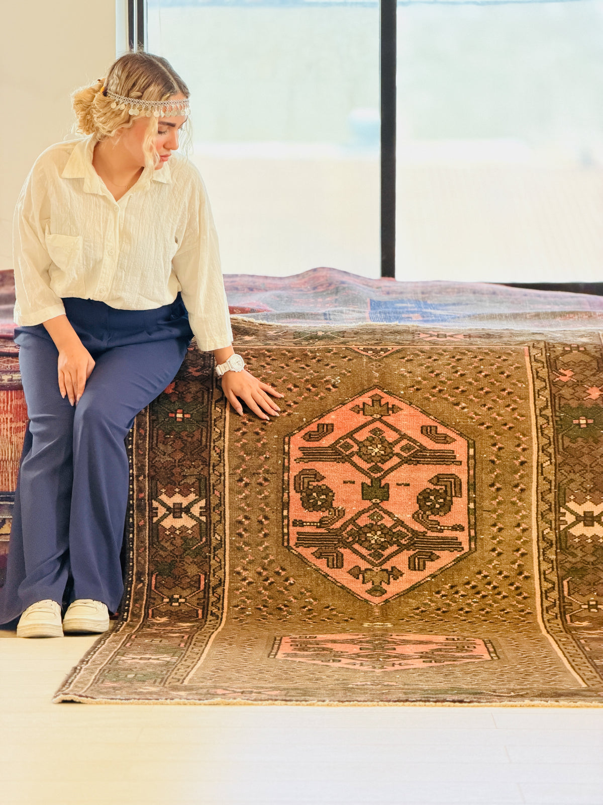 Collectible Vintage Brown, Pink Double Medallion Area Rug – 6' 7" x 3' 11" (201 x 120 cm)