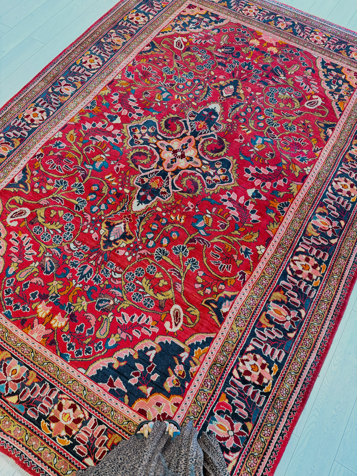 Vintage Red Floral Rug – 10' 2" x 7' 0" (309 x 214 cm)