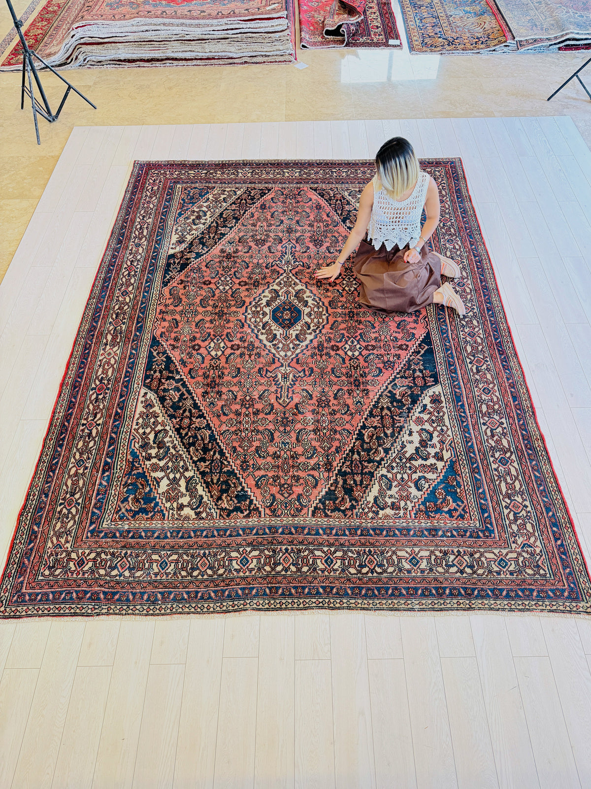 Vintage Bright Red Geometric Rug – 11' 4" x 8' 5" (346 x 257 cm)