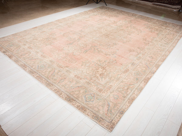 12' 6" x 9' 7" Excellent Hand-Knotted Antique Neutral Faded Large Area Rug