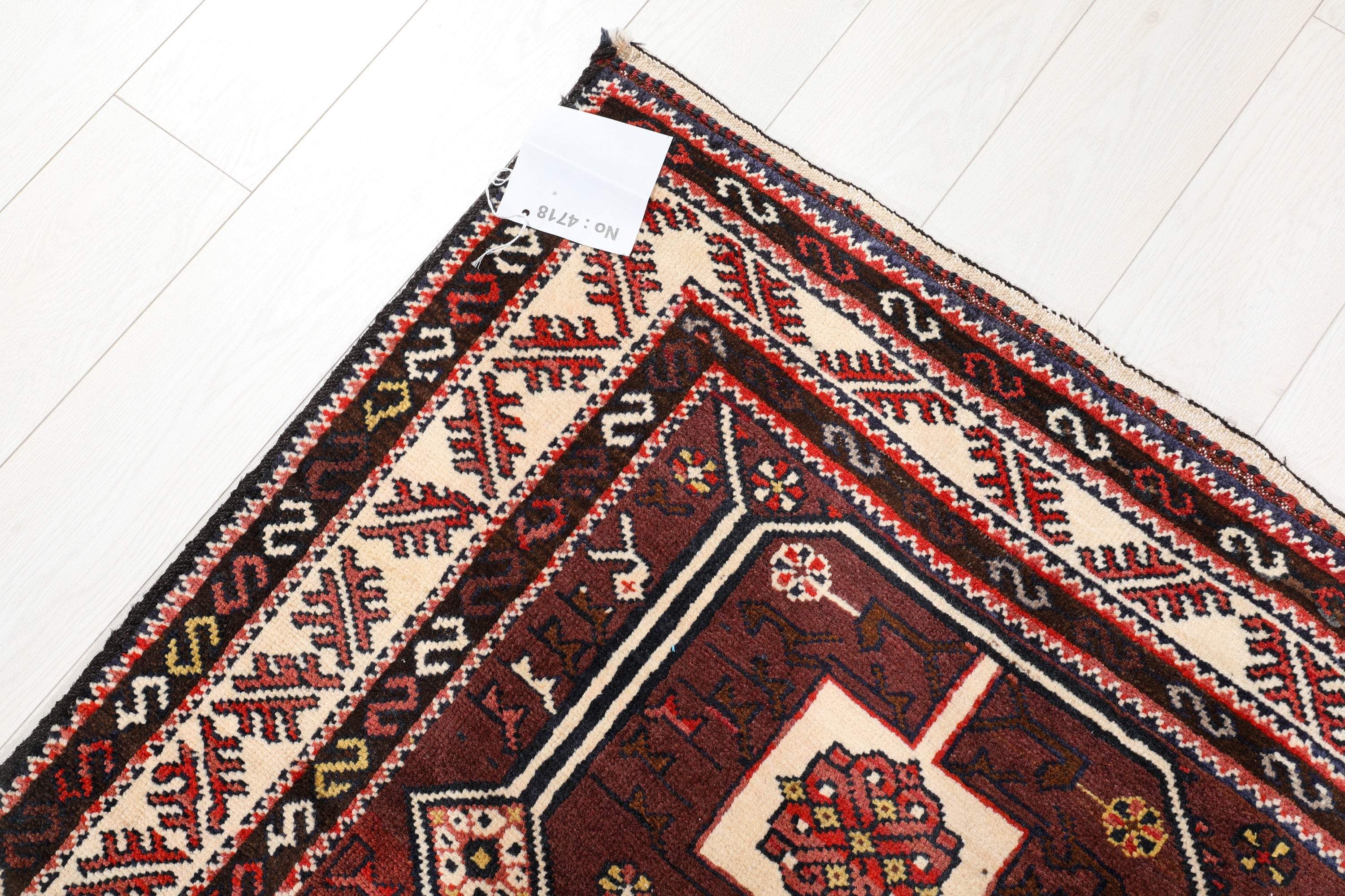 Hand-Knotted Vintage Wool Area Rug – 7' 1" x 4' 8" (215 x 142 cm) - Yasi & Fara