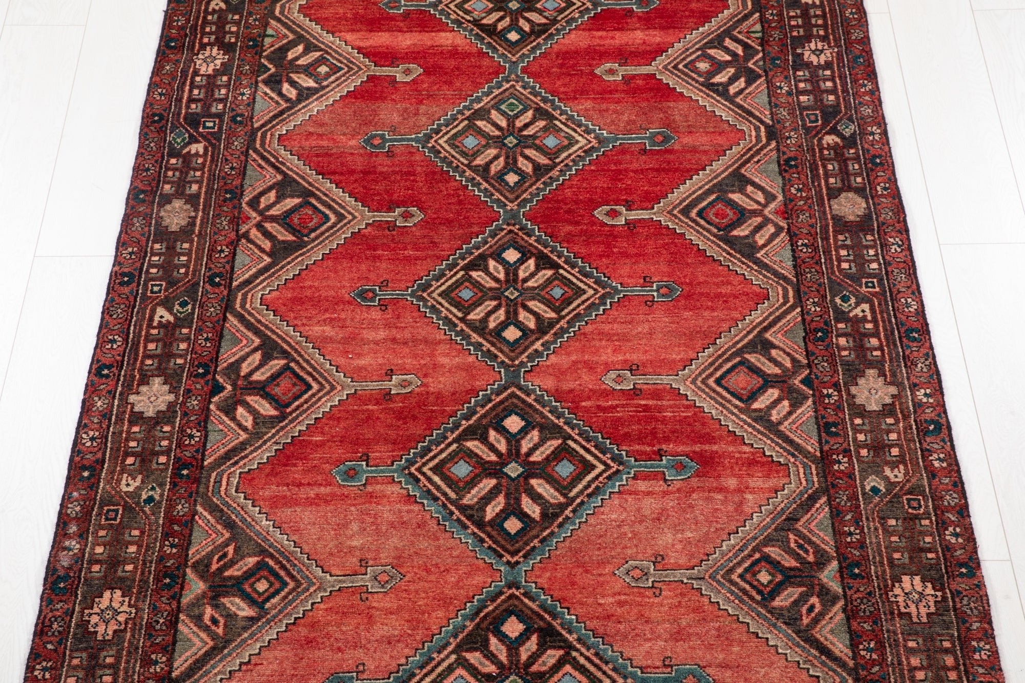 Hand-Knotted Vintage Wool Runner Rug – 9' 6" x 4' 3" (290 × 129 cm) - Yasi & Fara