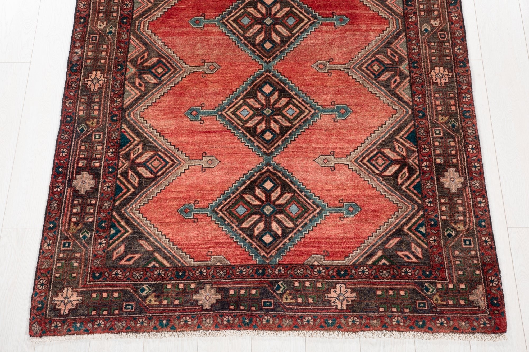 Hand-Knotted Vintage Wool Runner Rug – 9' 6" x 4' 3" (290 × 129 cm) - Yasi & Fara