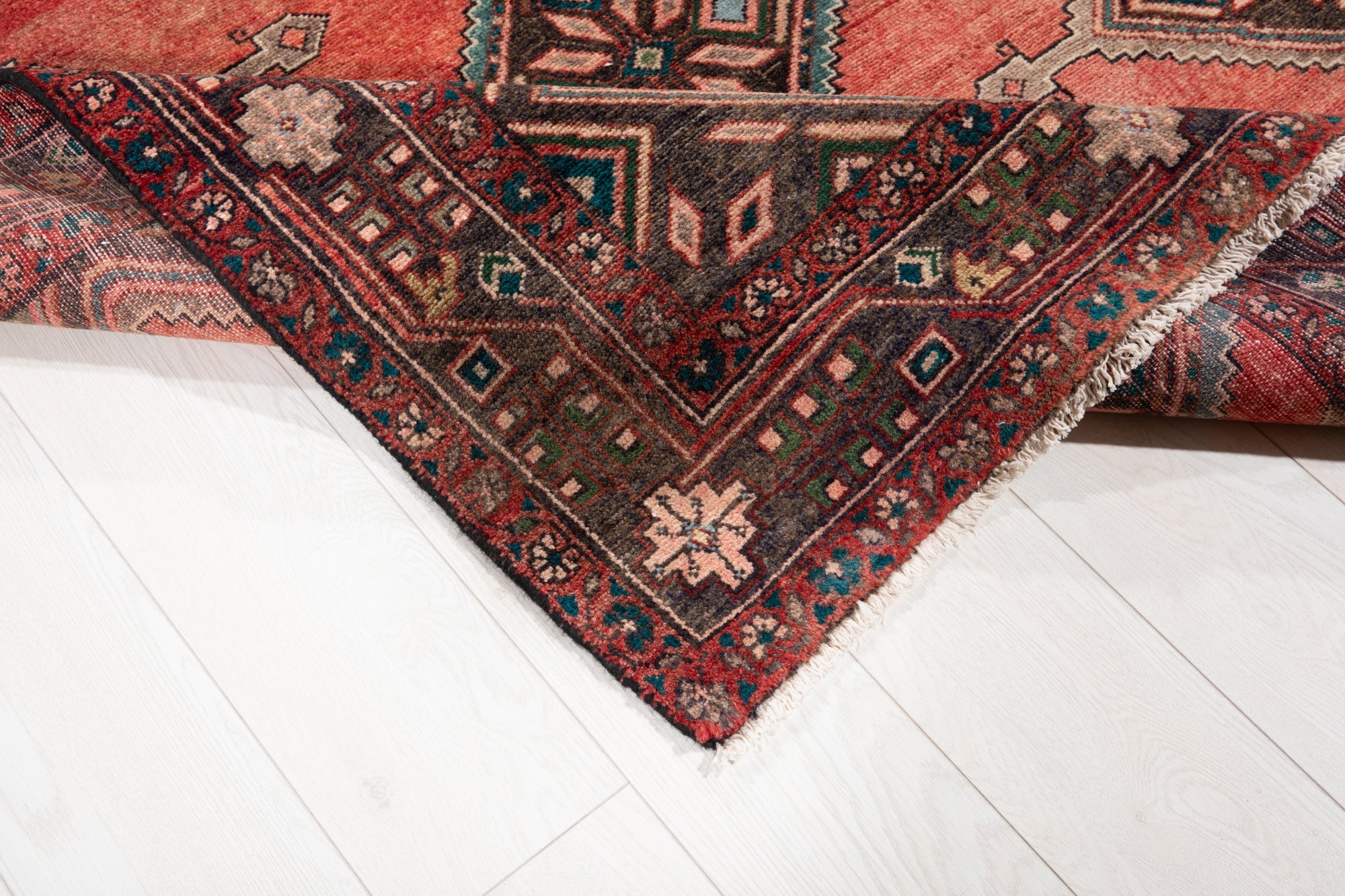 Hand-Knotted Vintage Wool Runner Rug – 9' 6" x 4' 3" (290 × 129 cm) - Yasi & Fara