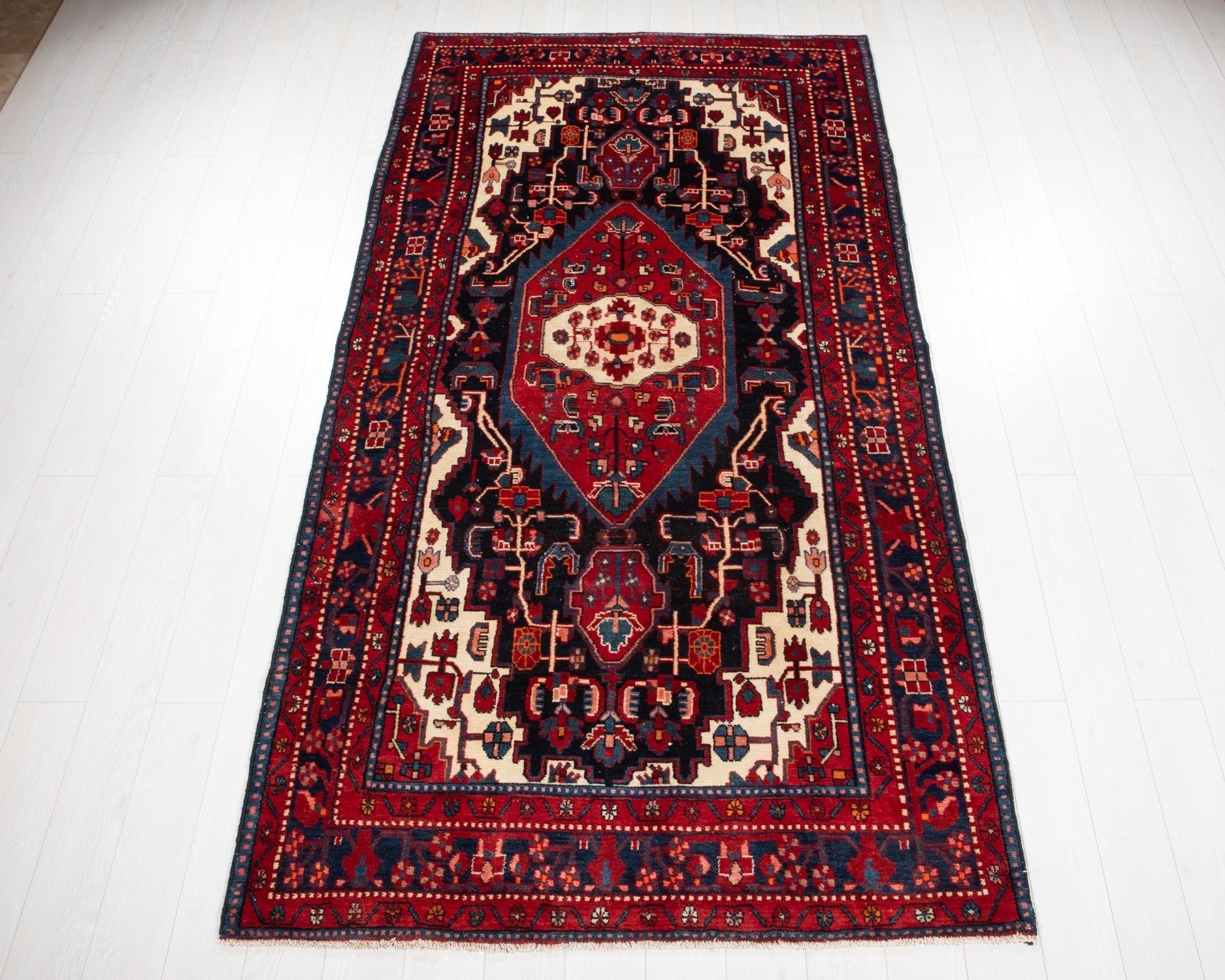 Hand-Knotted Vintage Wool Area Rug – 9' 7" x 4' 11" (292 × 151 cm) - Yasi & Fara