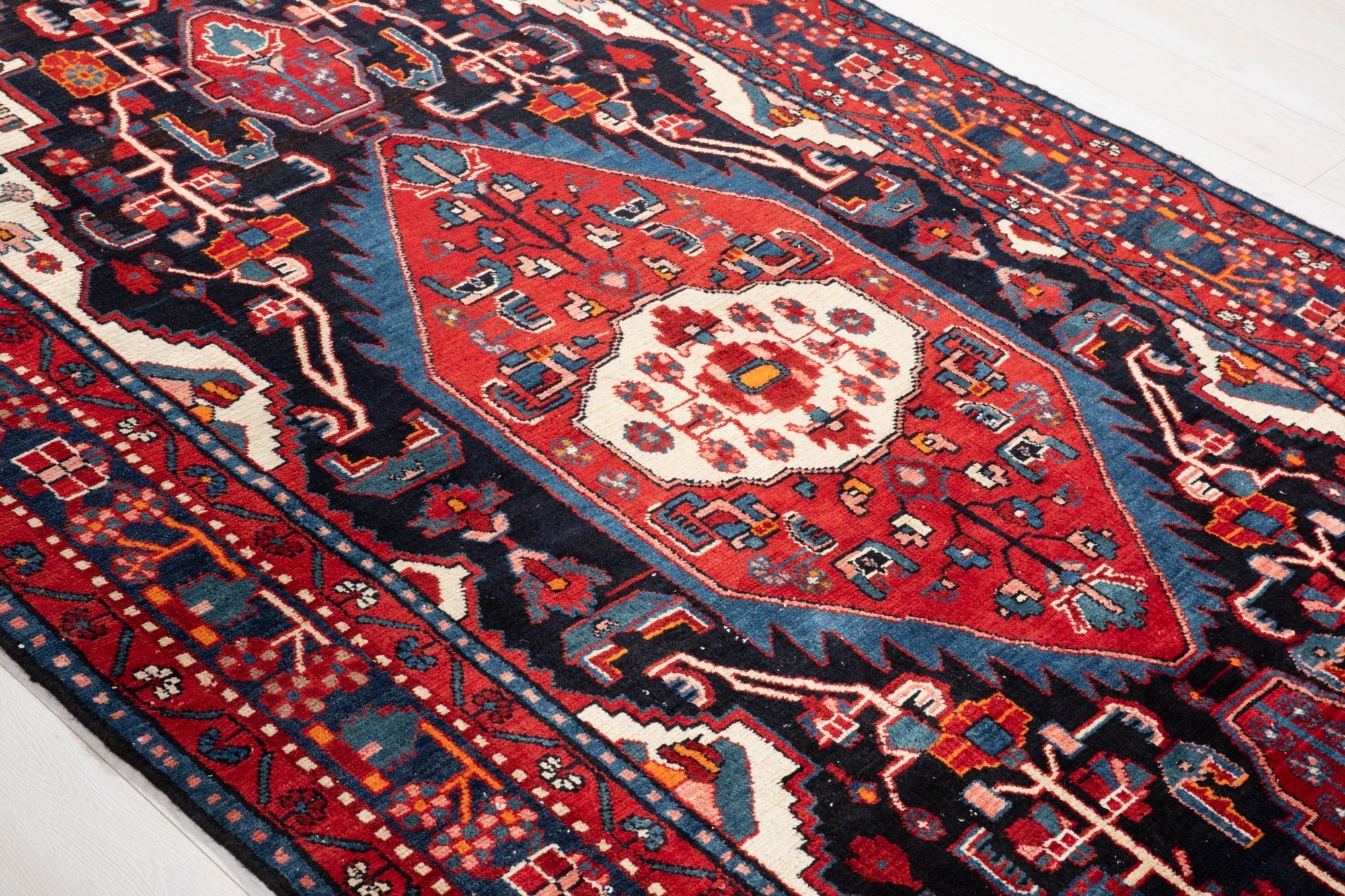 Hand-Knotted Vintage Wool Area Rug – 9' 7" x 4' 11" (292 × 151 cm) - Yasi & Fara