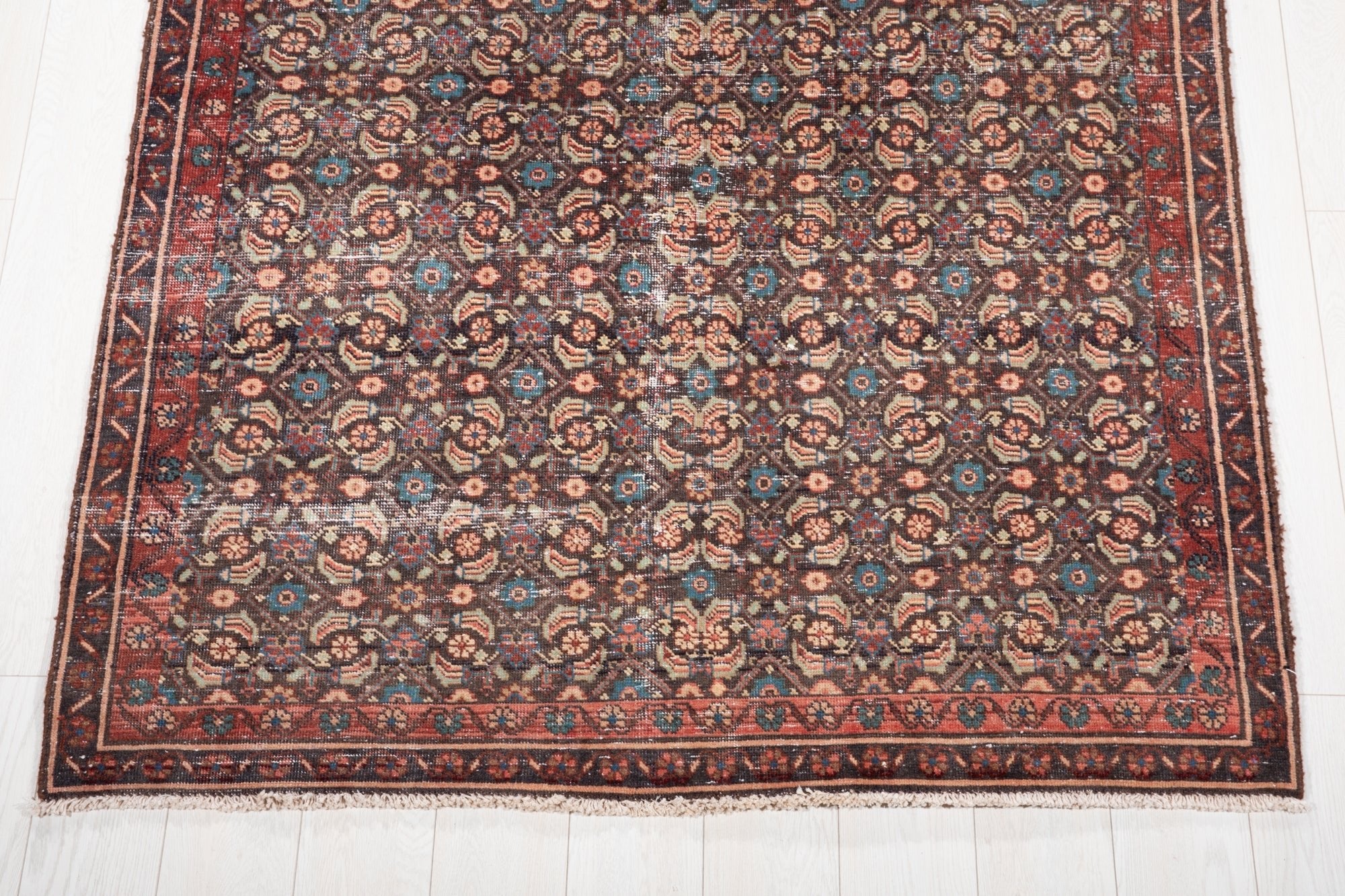 Hand-Knotted Vintage Wool Runner Rug – 13' 10" x 4' 7" (423 × 140 cm) - Yasi & Fara