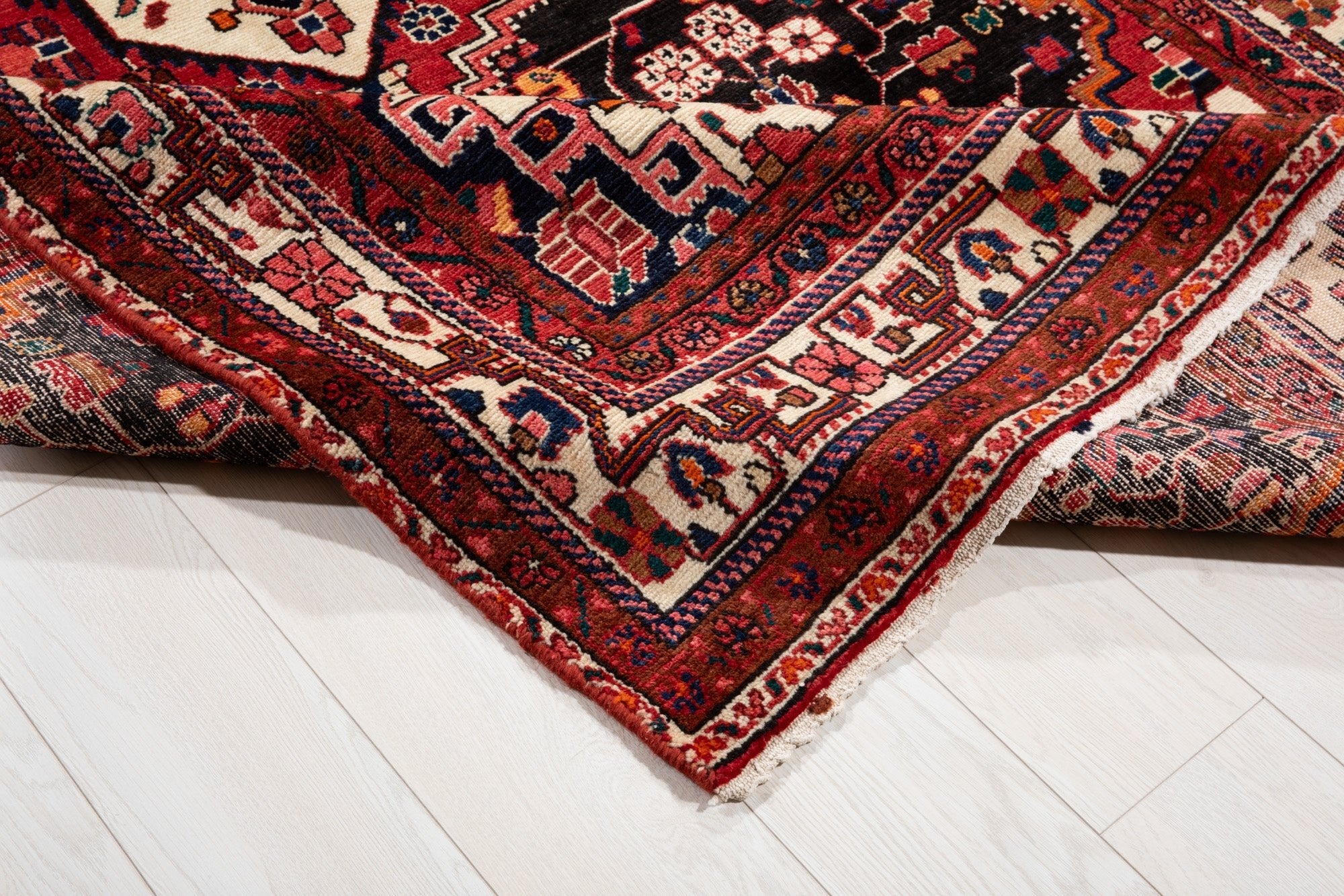 Hand-Knotted Vintage Wool Area Rug – 8' 9" x 4' 11" (267 x 150 cm) - Yasi & Fara