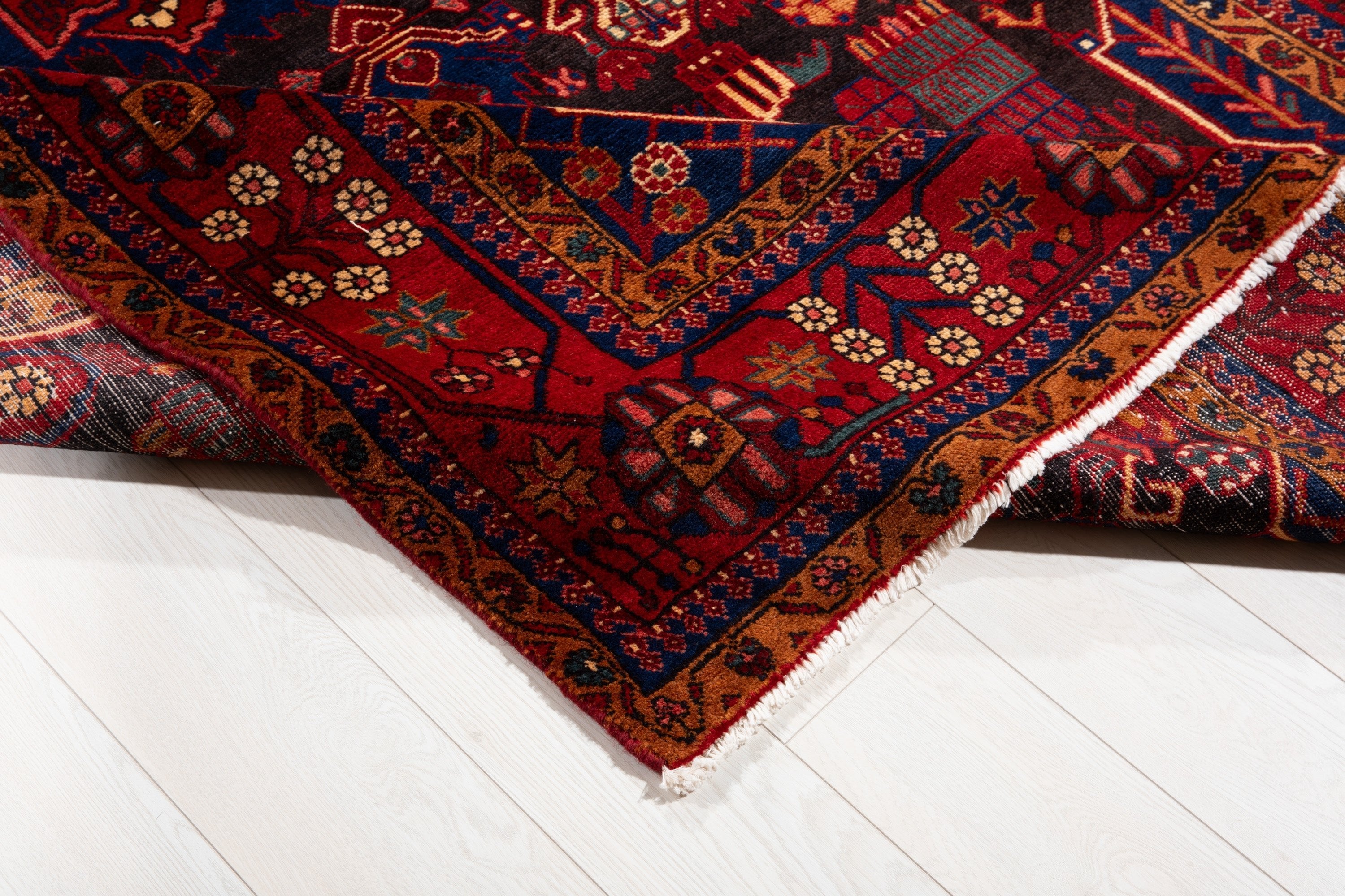 Hand-Knotted Vintage Wool Area Rug – 9' 10" x 5' 6" (299 x 169 cm) - Yasi & Fara