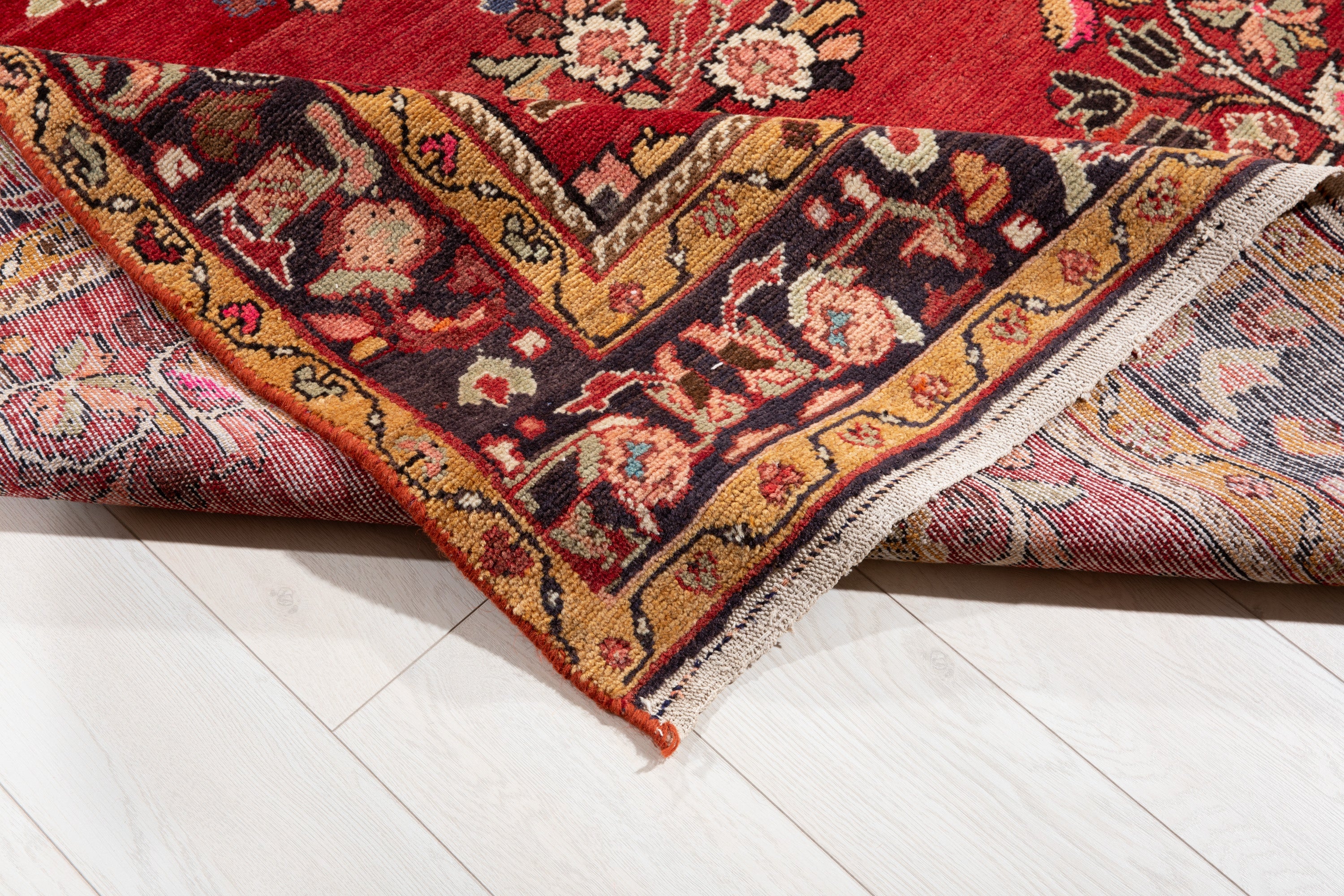 Hand-Knotted Vintage Wool Area Rug – 9' 10" x 5' 2" (300 x 157 cm) - Yasi & Fara